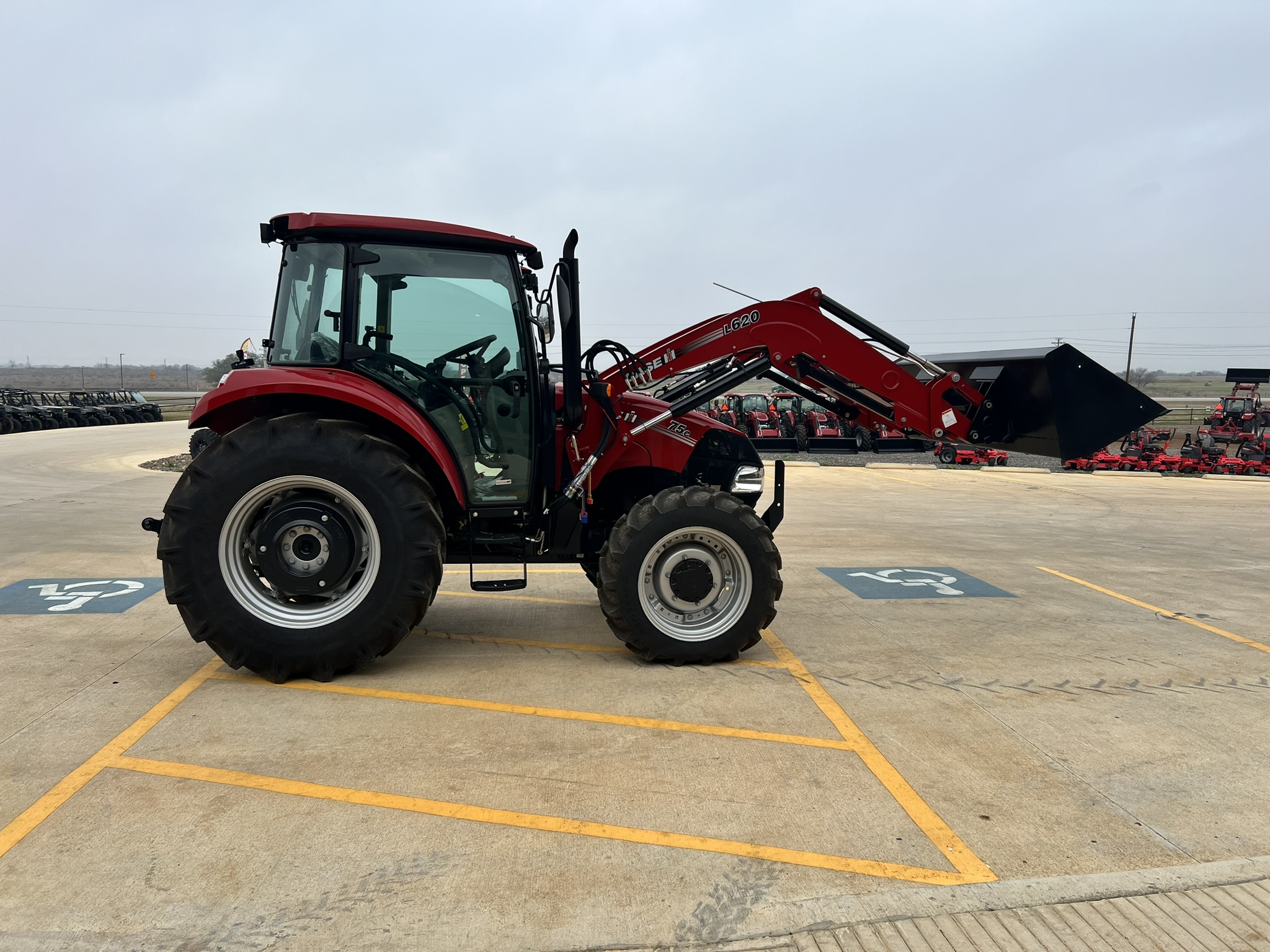 2025 Case IH Farmall® Utility C-Series 75C with Cab - Photo 6