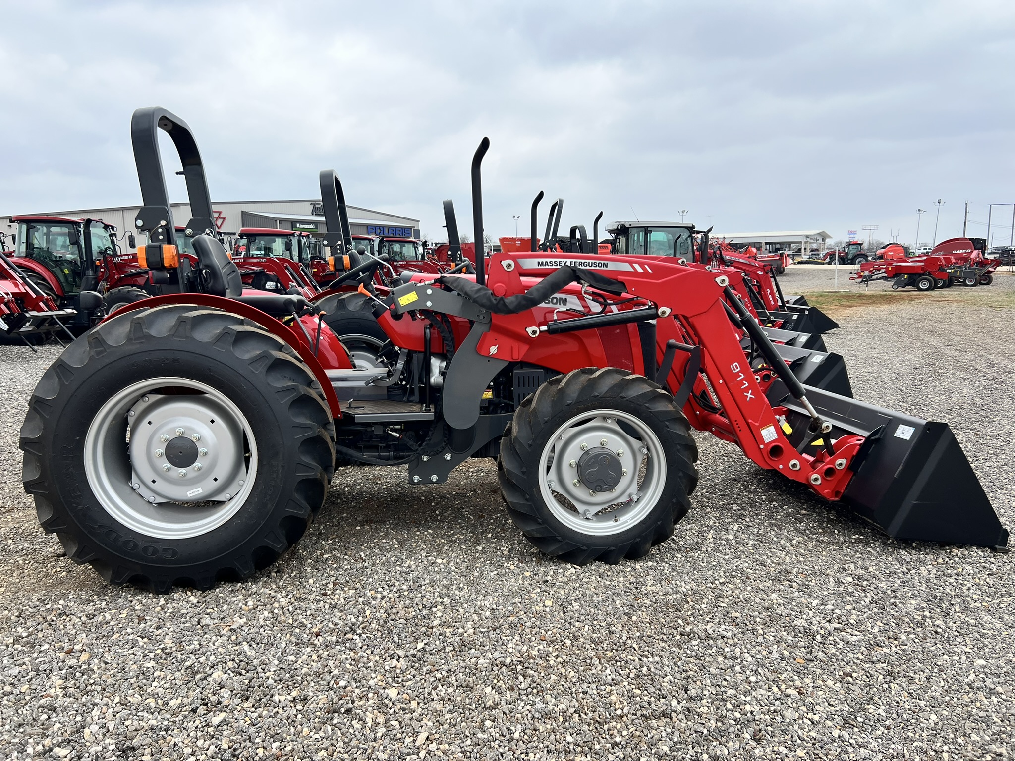 2024 Massey Ferguson 2600H Series 2607H 4WD - Photo 7