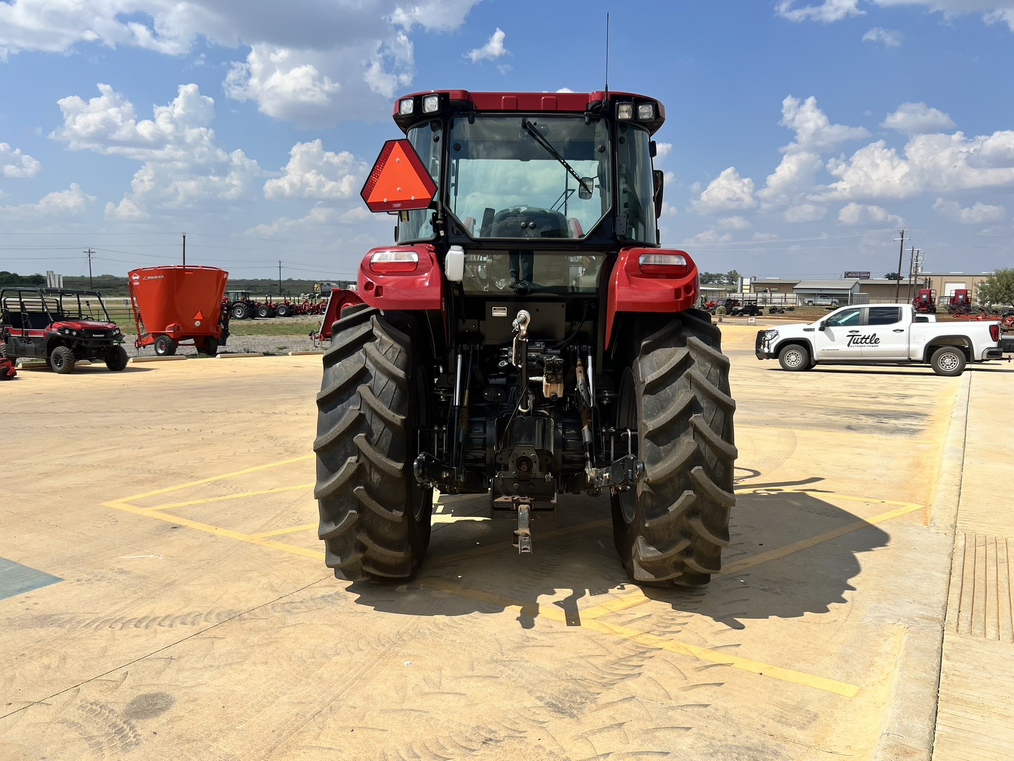 2025 Case IH Farmall 110A Cab - Photo 4