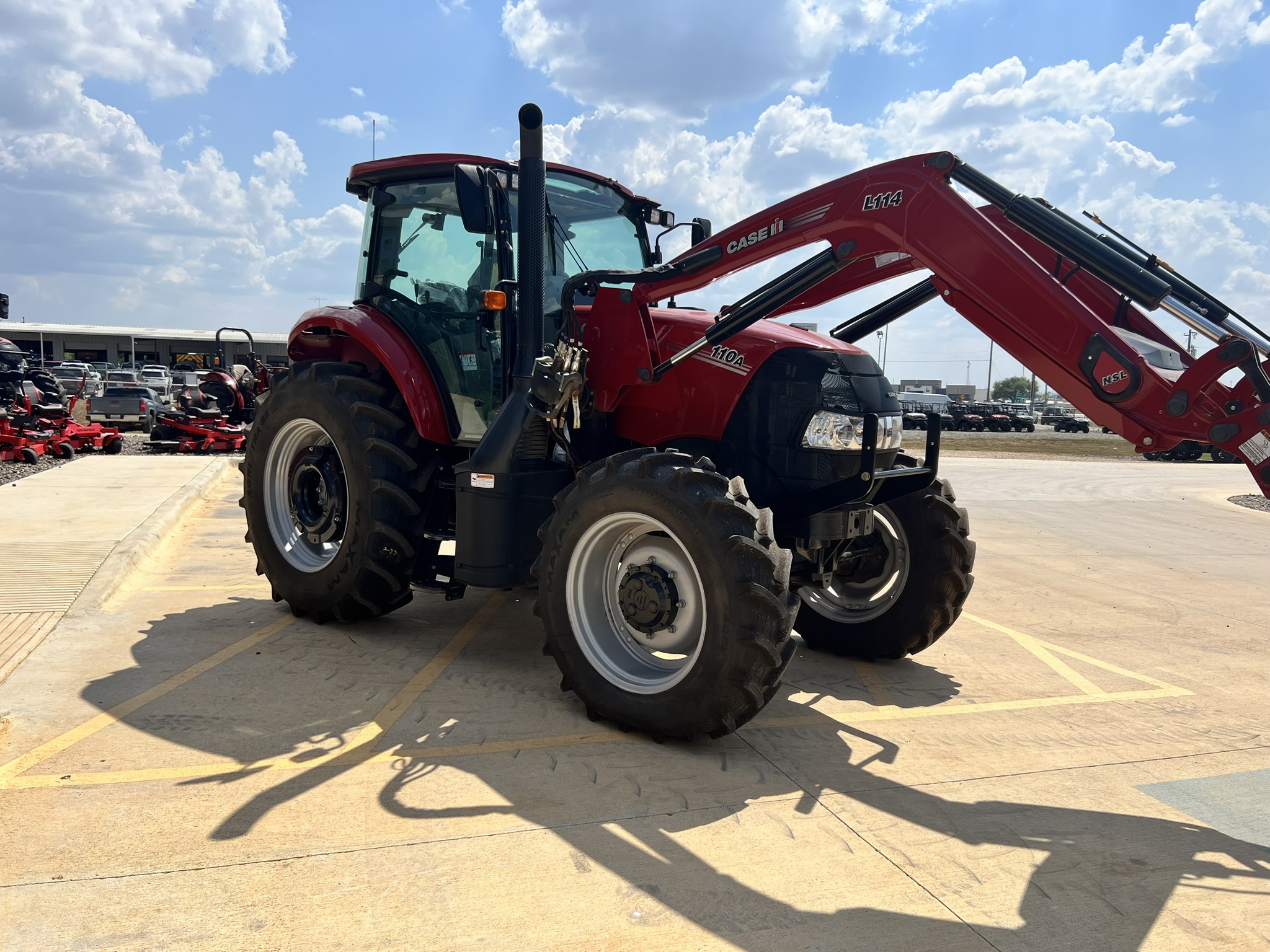 2025 Case IH Farmall 110A Cab - Photo 7