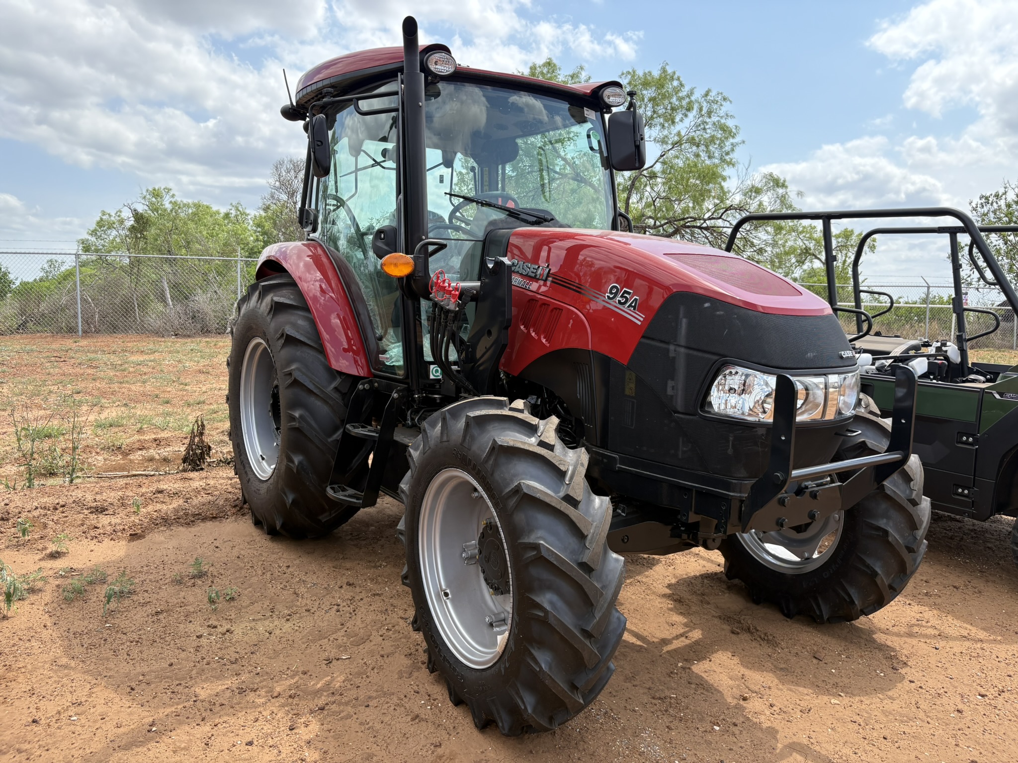 2025 Case IH Farmall® Utility A-Series 95A 4WD with Cab - Photo 6