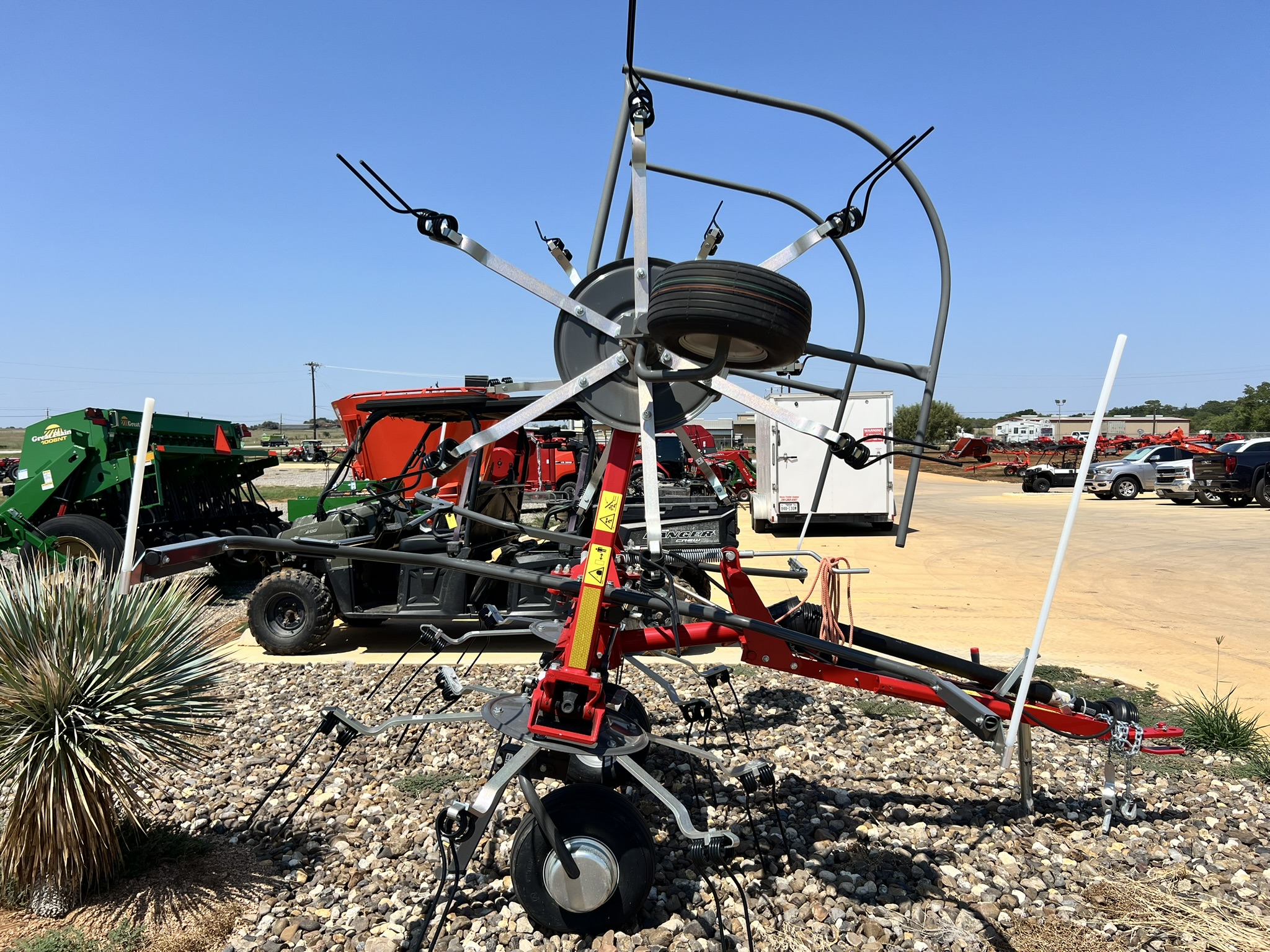 2025 Massey Ferguson MF TD 524 TR Tedder - Photo 6
