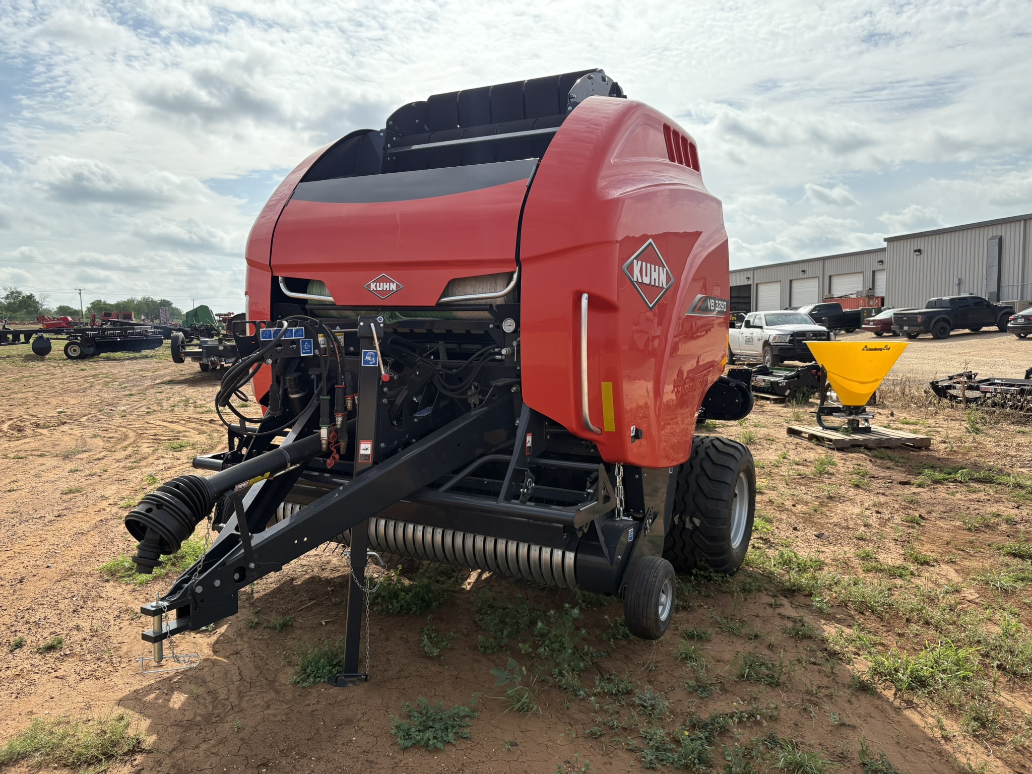 2025 Kuhn VB 3290 (Optifeed/Opticut 14/Opticut 23)