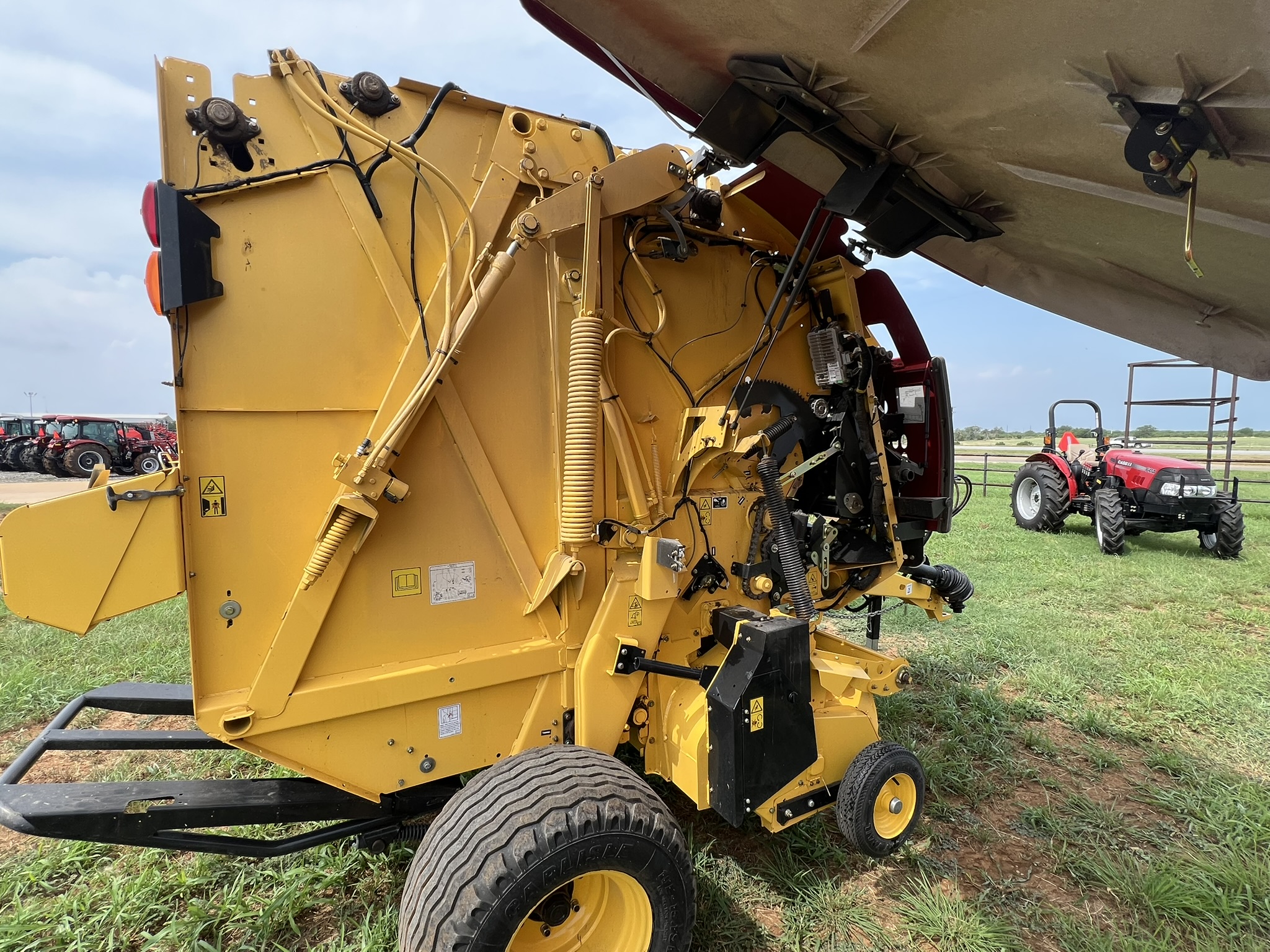 2022 New Holland Agriculture Roll-Belt™ Round Baler Roll-Belt™ 460 - Photo 5