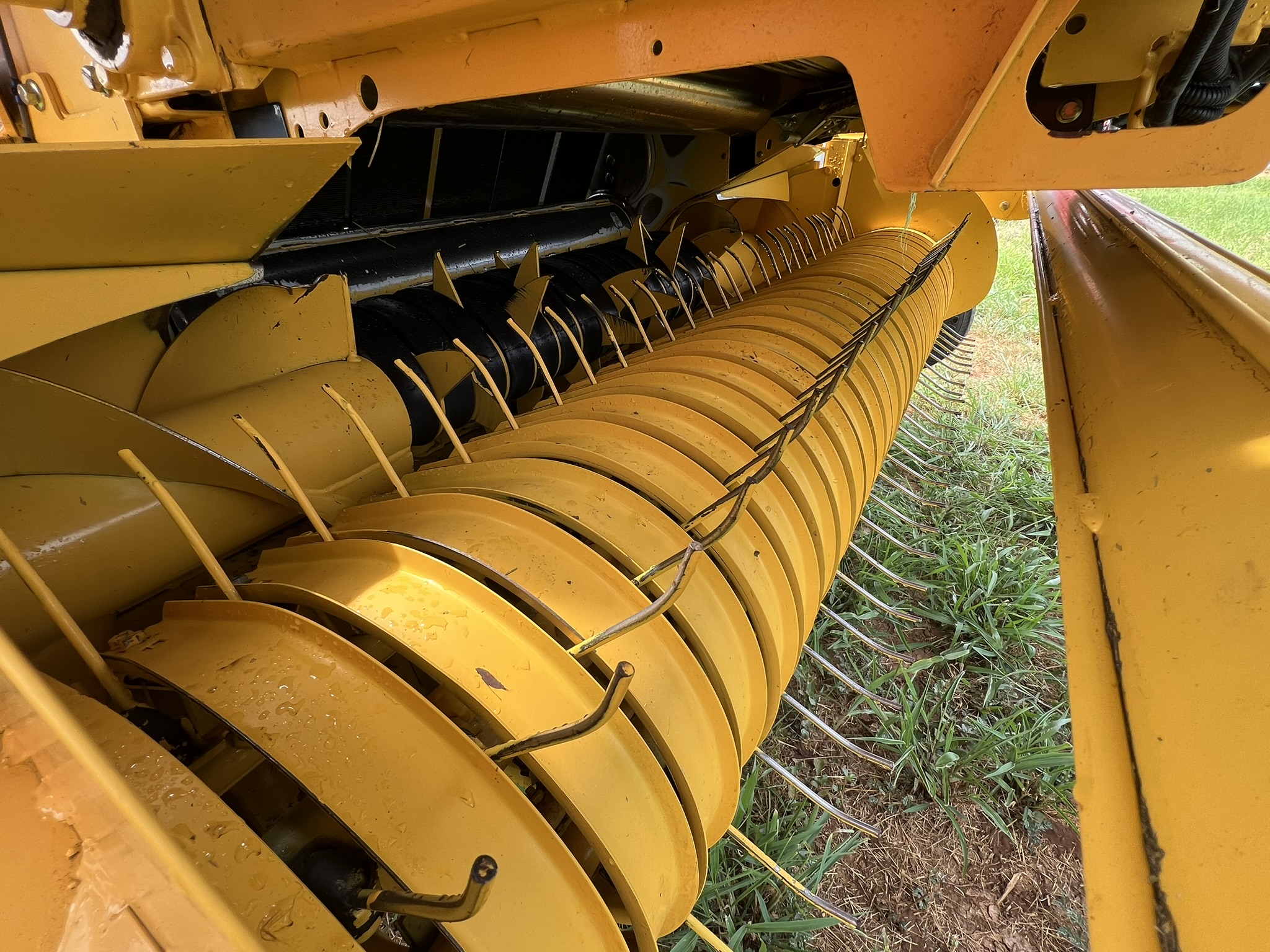 2022 New Holland Agriculture Roll-Belt™ Round Baler Roll-Belt™ 460 - Photo 6