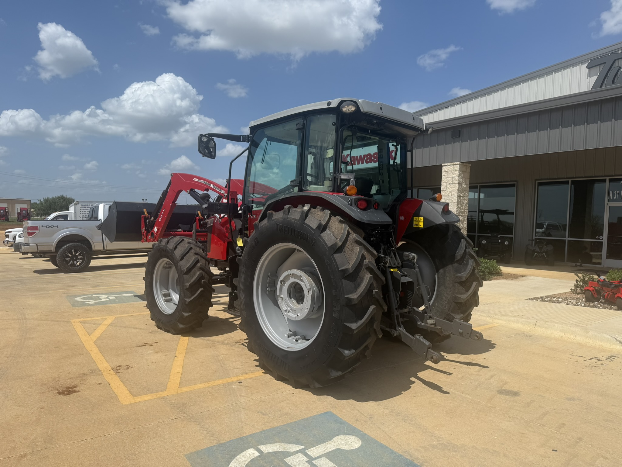 2018 Massey Ferguson 6713 - Photo 6