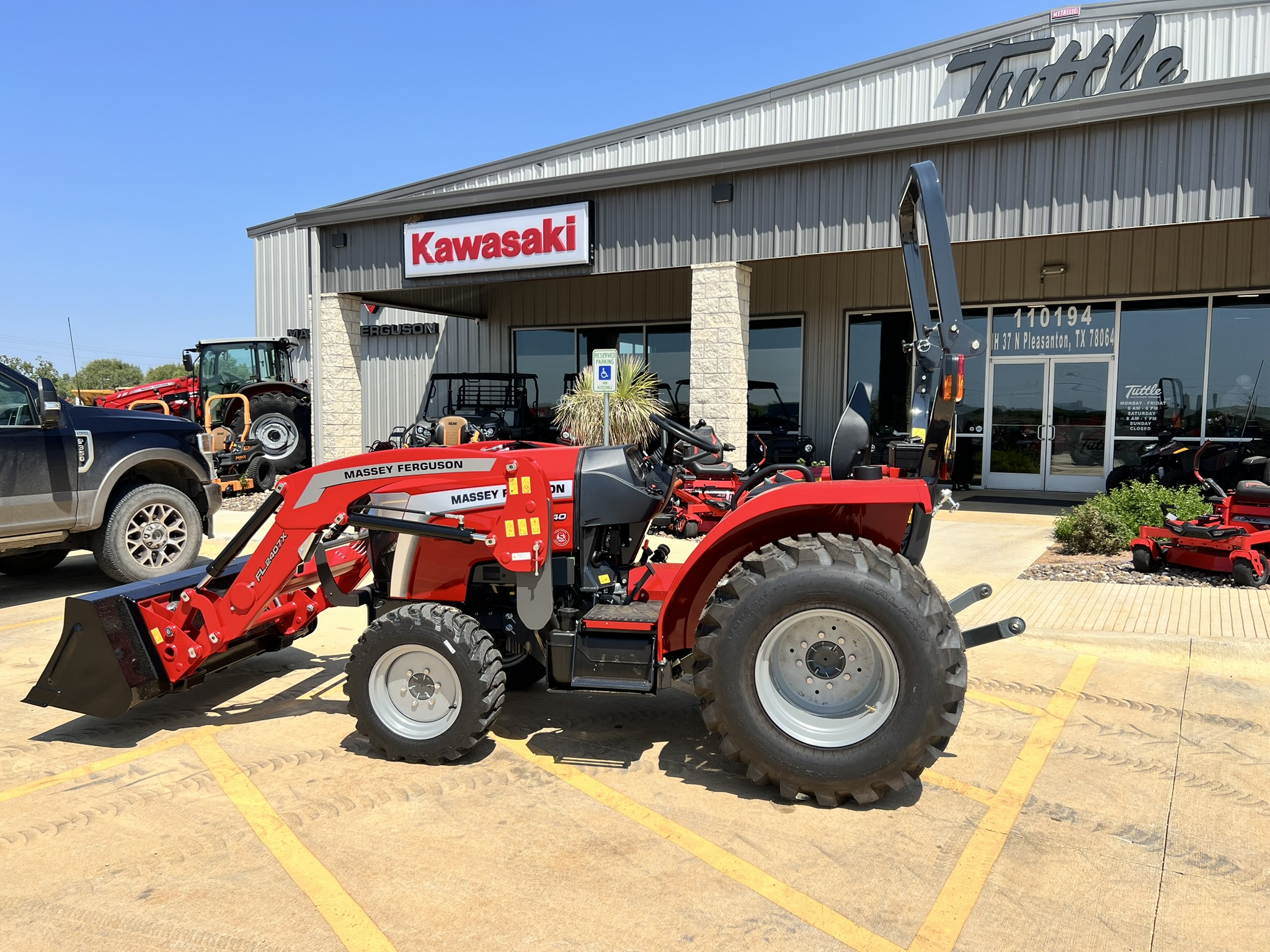 2025 Massey Ferguson 1E Series 40 HST - Photo 2