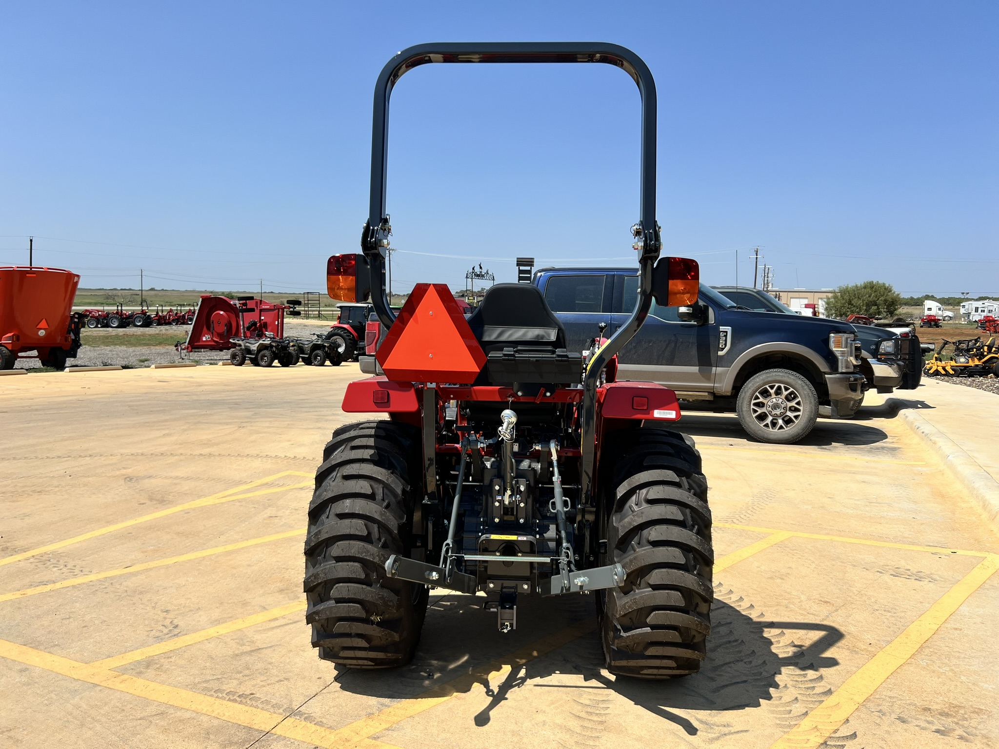 2025 Massey Ferguson 1E Series 40 HST - Photo 3