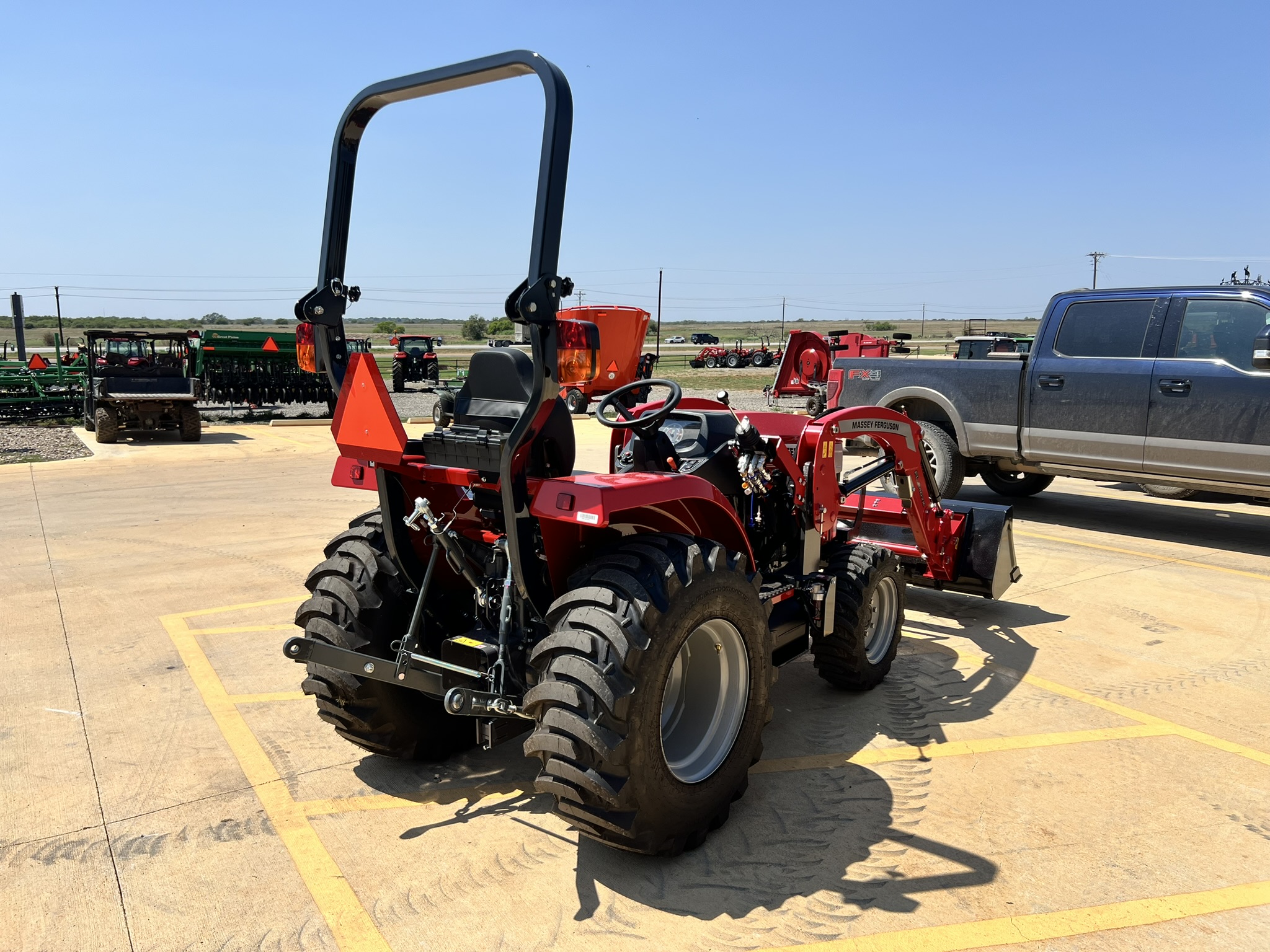 2025 Massey Ferguson 1E Series 40 HST - Photo 4