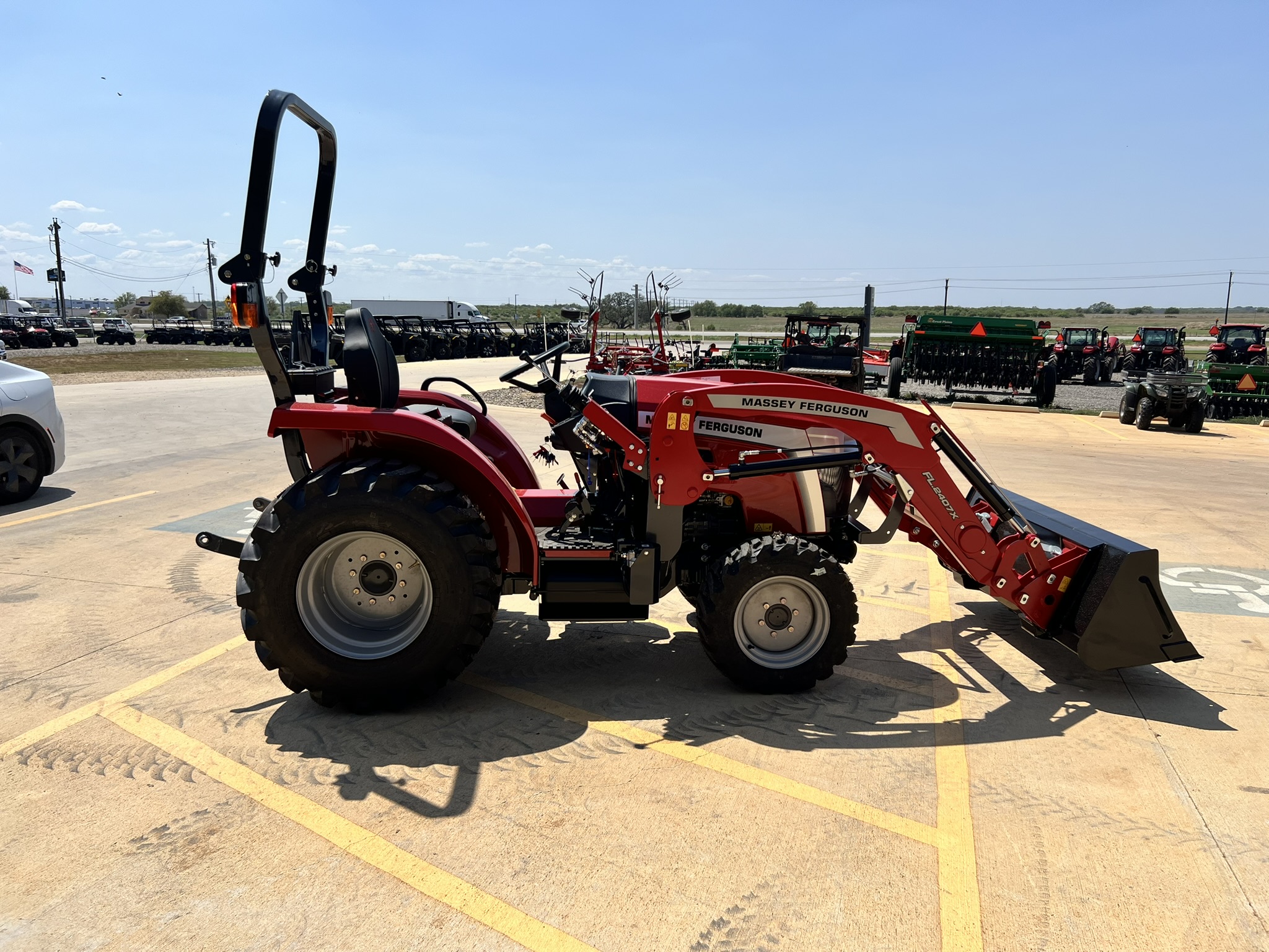 2025 Massey Ferguson 1E Series 40 HST - Photo 5