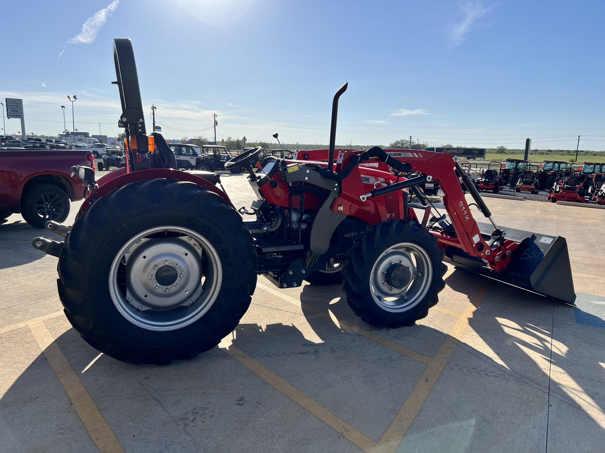 2024 Massey Ferguson 2600H Series 2607H 4WD - Photo 7