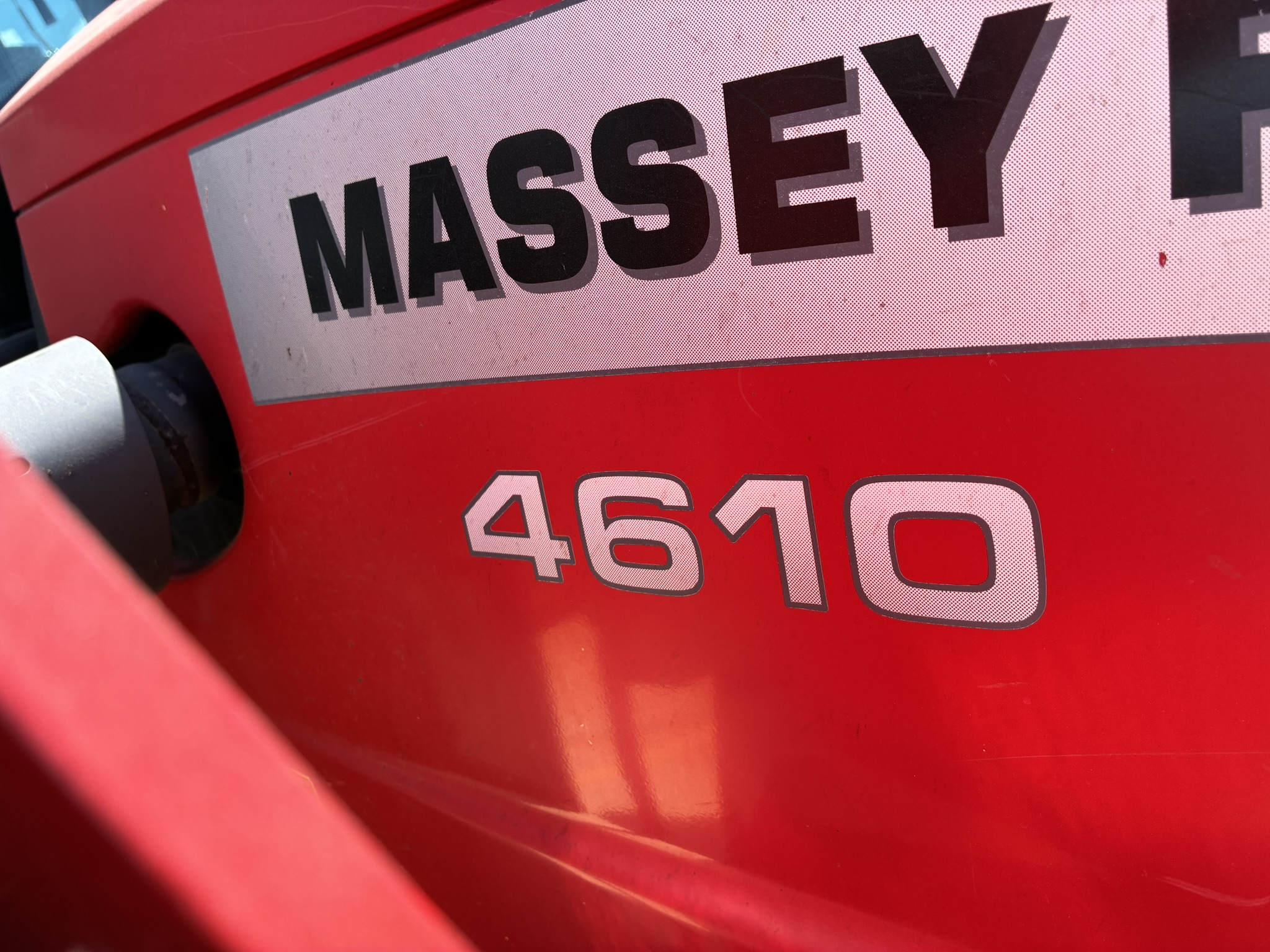2014 Massey Ferguson 4600 Series Utility MF 4610 - 80 PTO HP - Photo 7