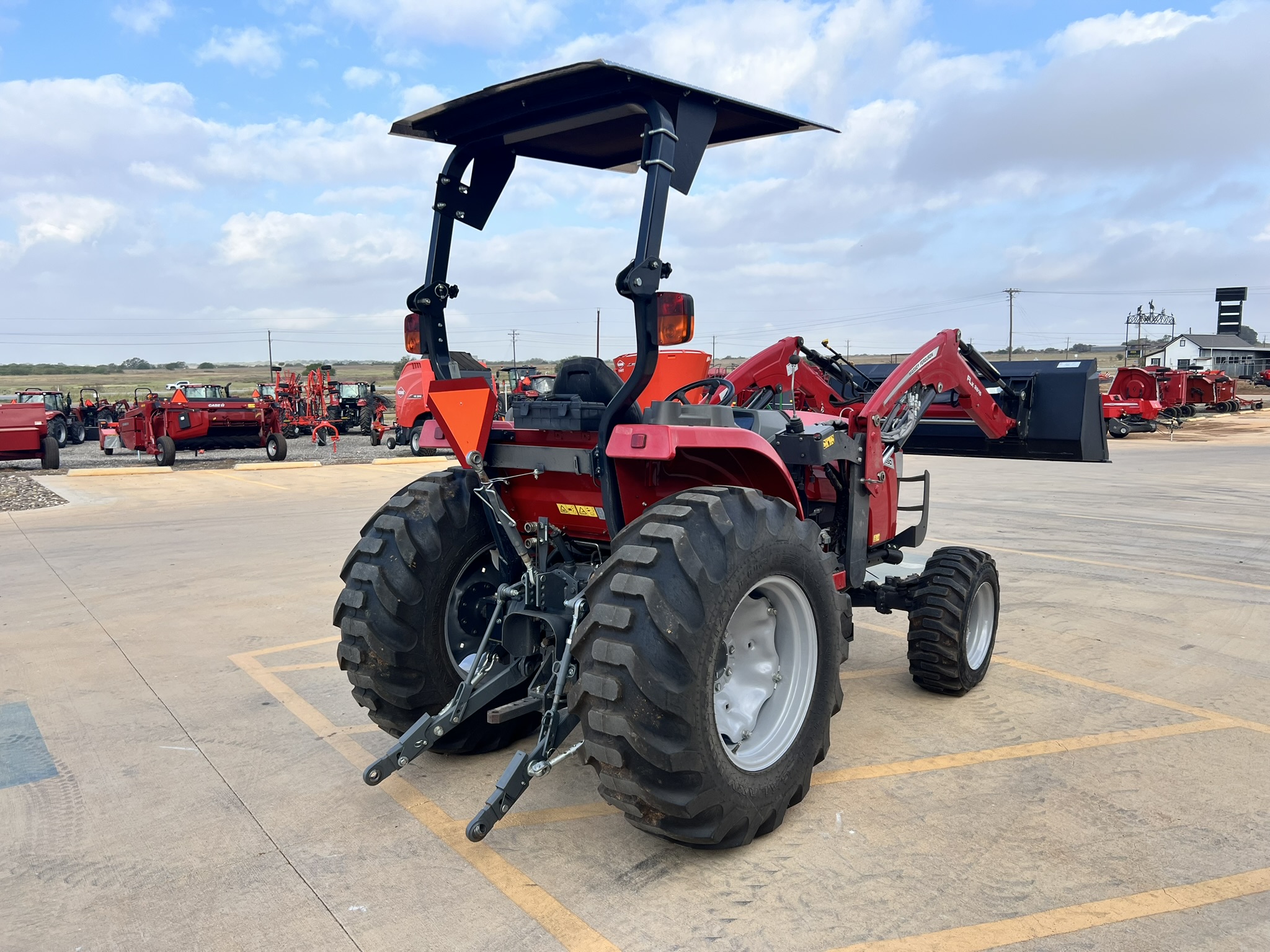 2023 Massey Ferguson E Series 2850E - Photo 5