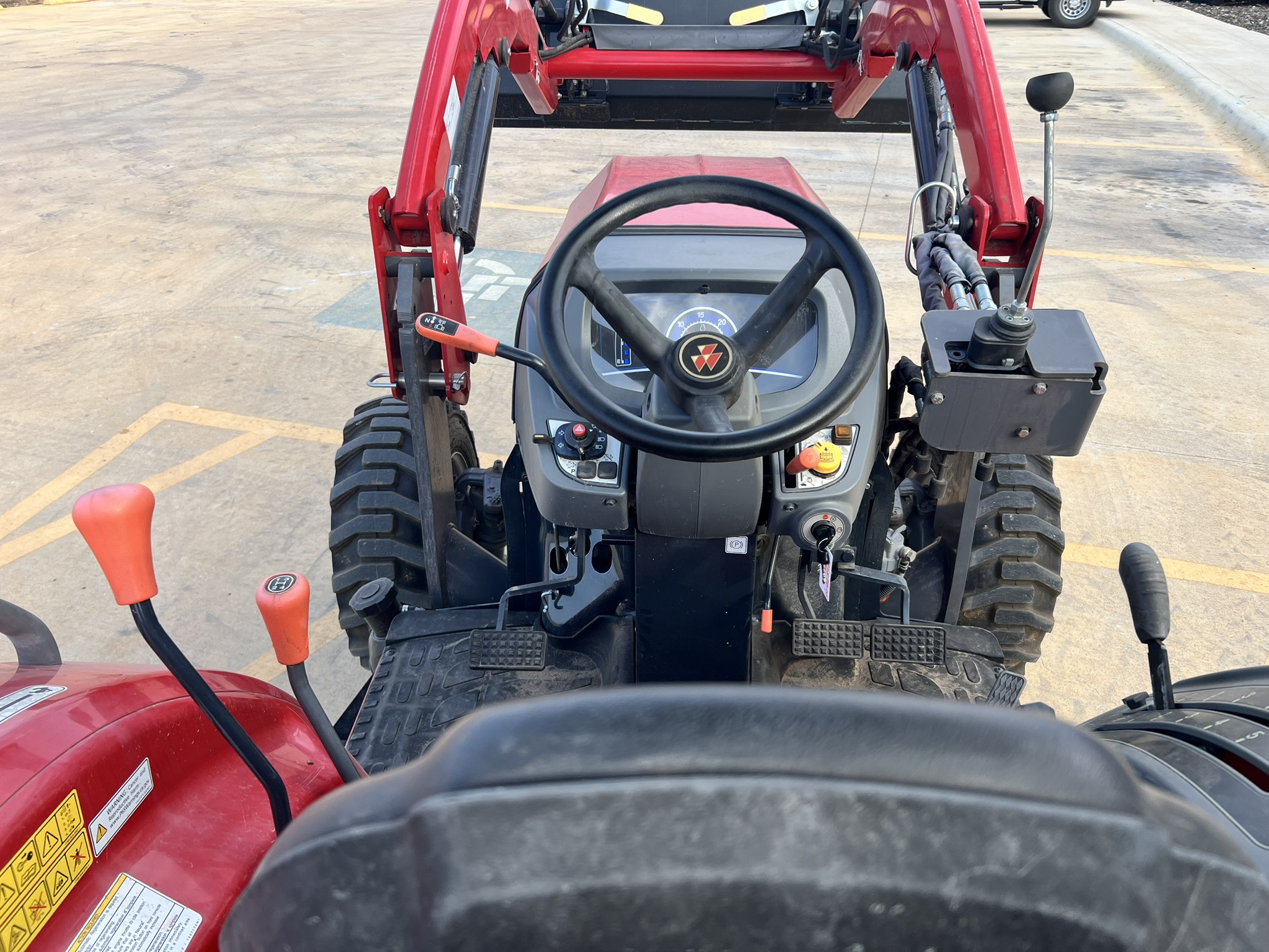 2023 Massey Ferguson E Series 2850E - Photo 11