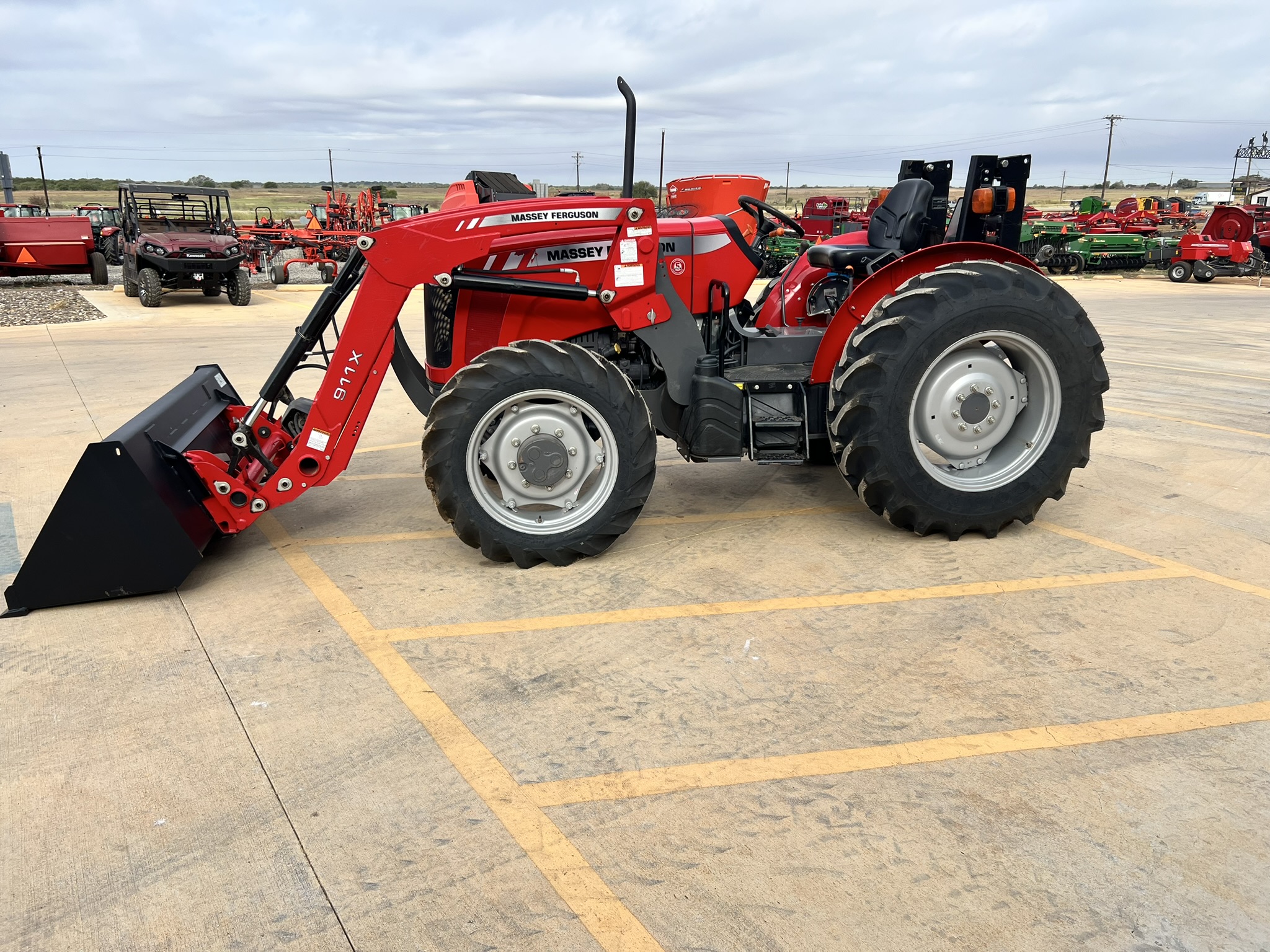 2022 Massey Ferguson Massey Ferguson® MF 2606 H Utility Tractor - Photo 5