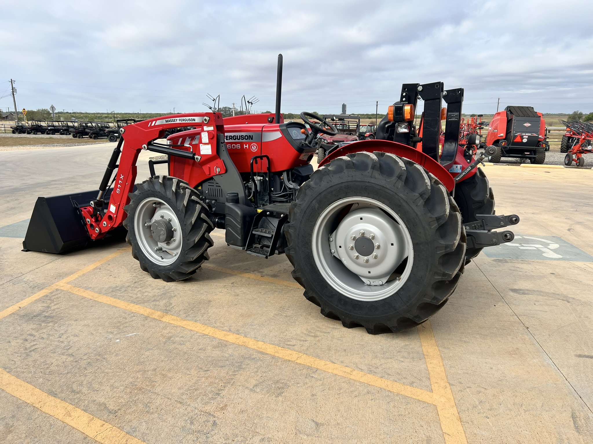 2022 Massey Ferguson Massey Ferguson® MF 2606 H Utility Tractor - Photo 6