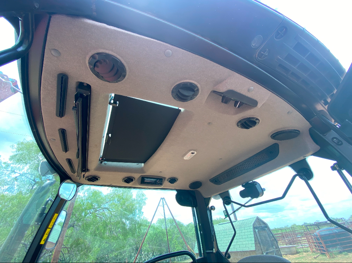 2023 Case IH Farmall® Utility A-Series 75A 4WD with Cab - Photo 5