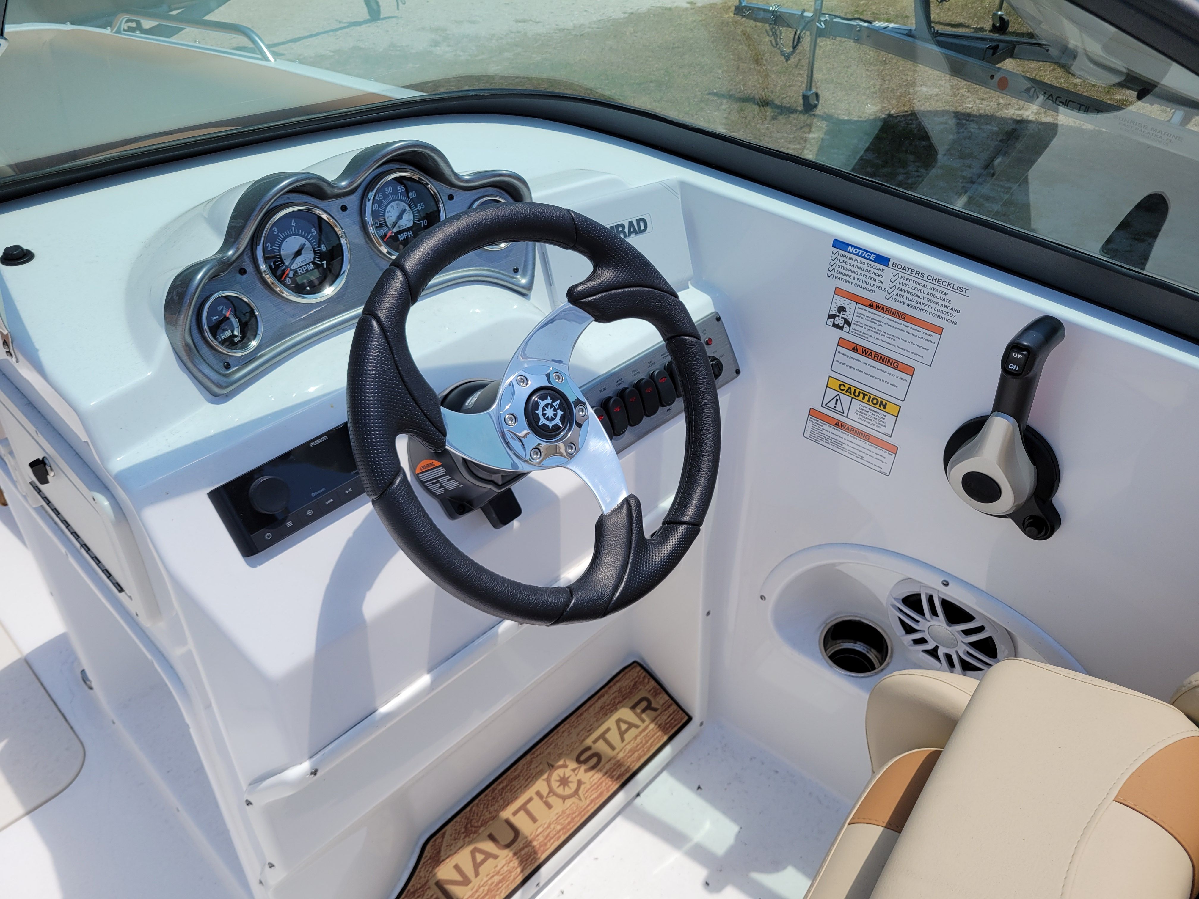 2024 NauticStar 223DC - CLOSEOUT PRICING!! - Photo 8