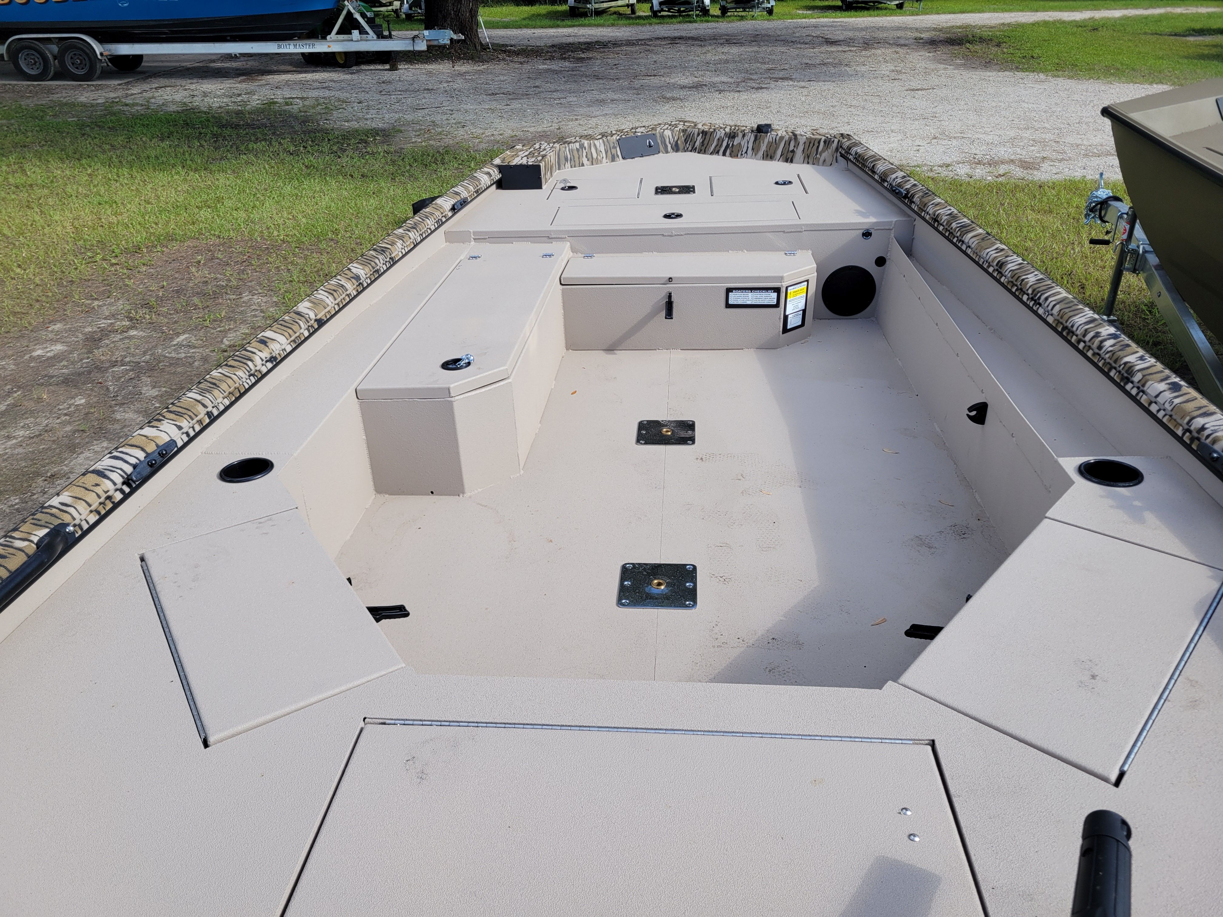 2025 Avid Boats 18 Commander - Photo 7