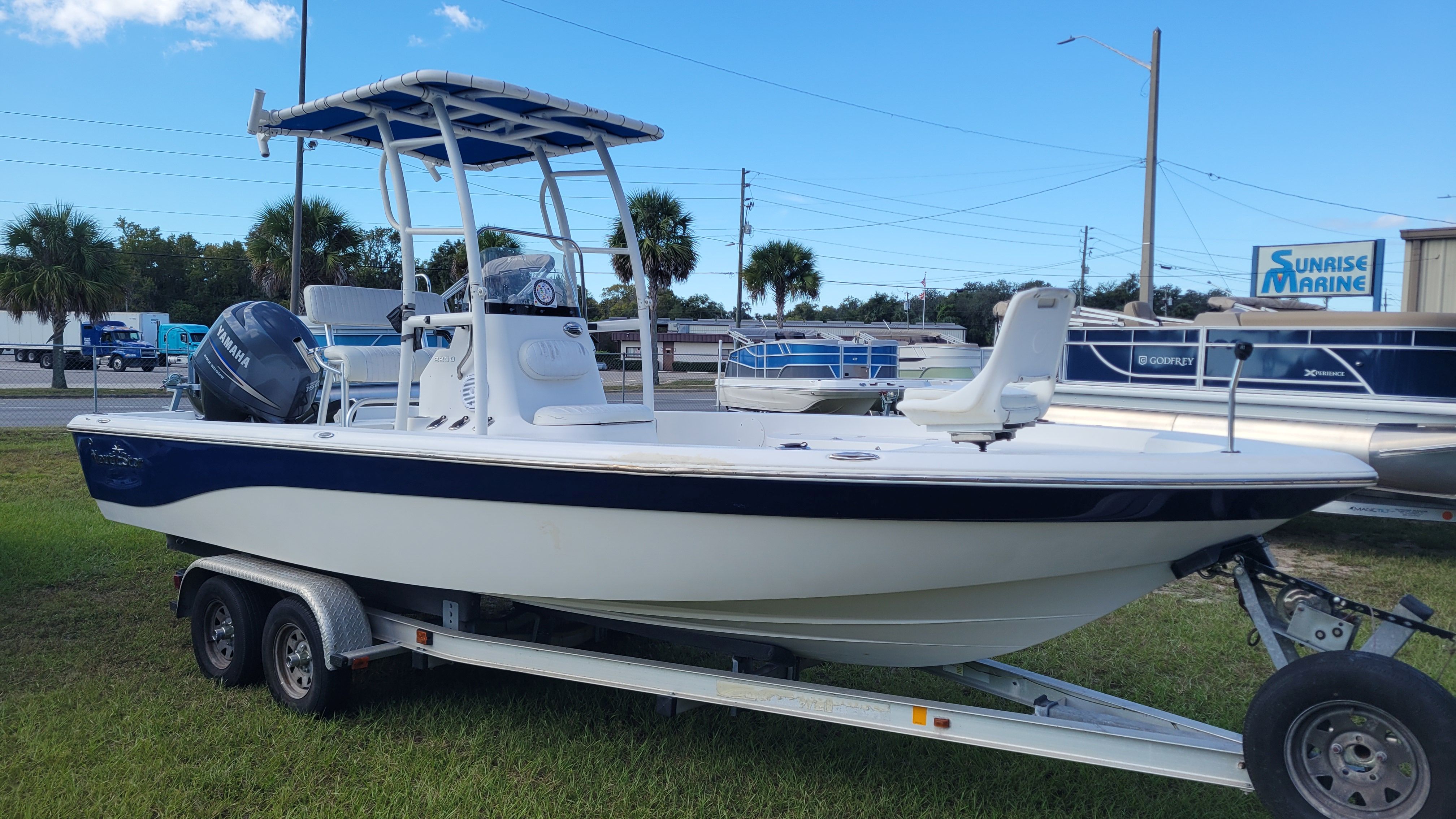 2012 NauticStar 2200 Bay