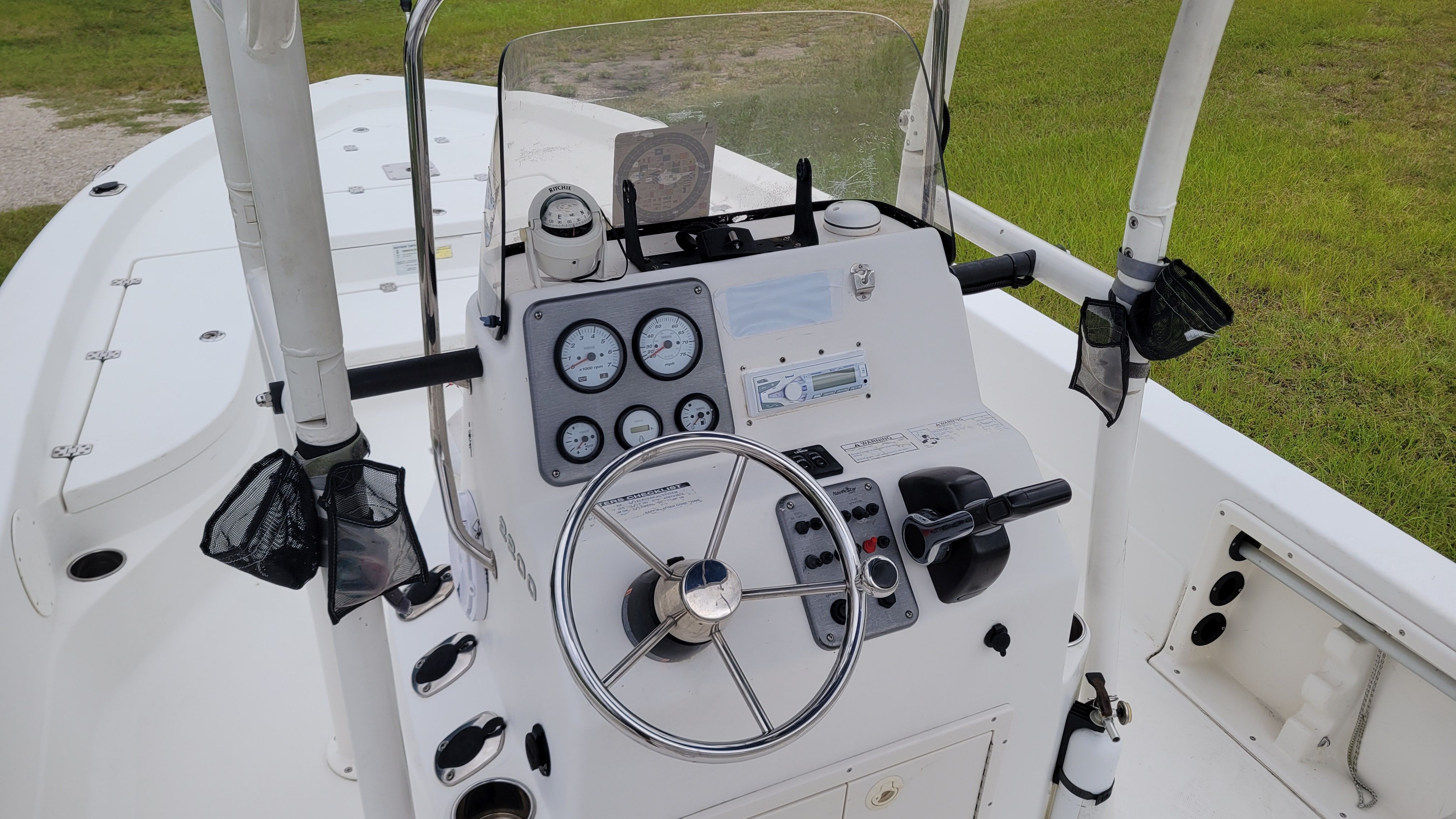 2012 NauticStar 2200 Bay - Photo 8