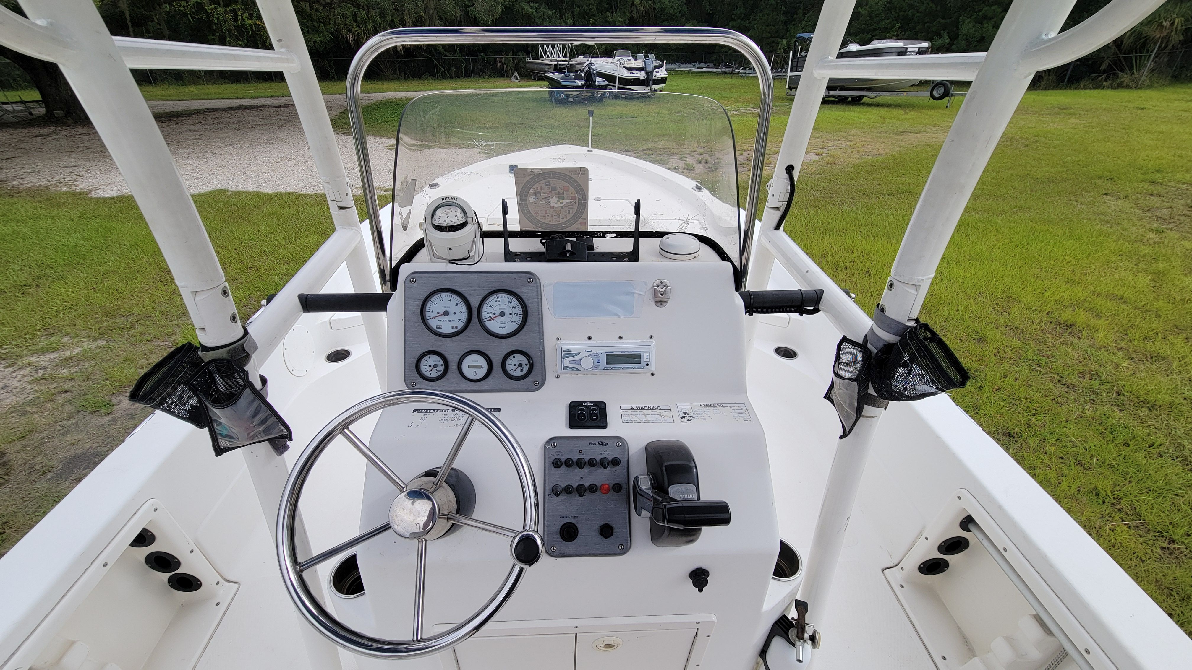 2012 NauticStar 2200 Bay - Photo 4