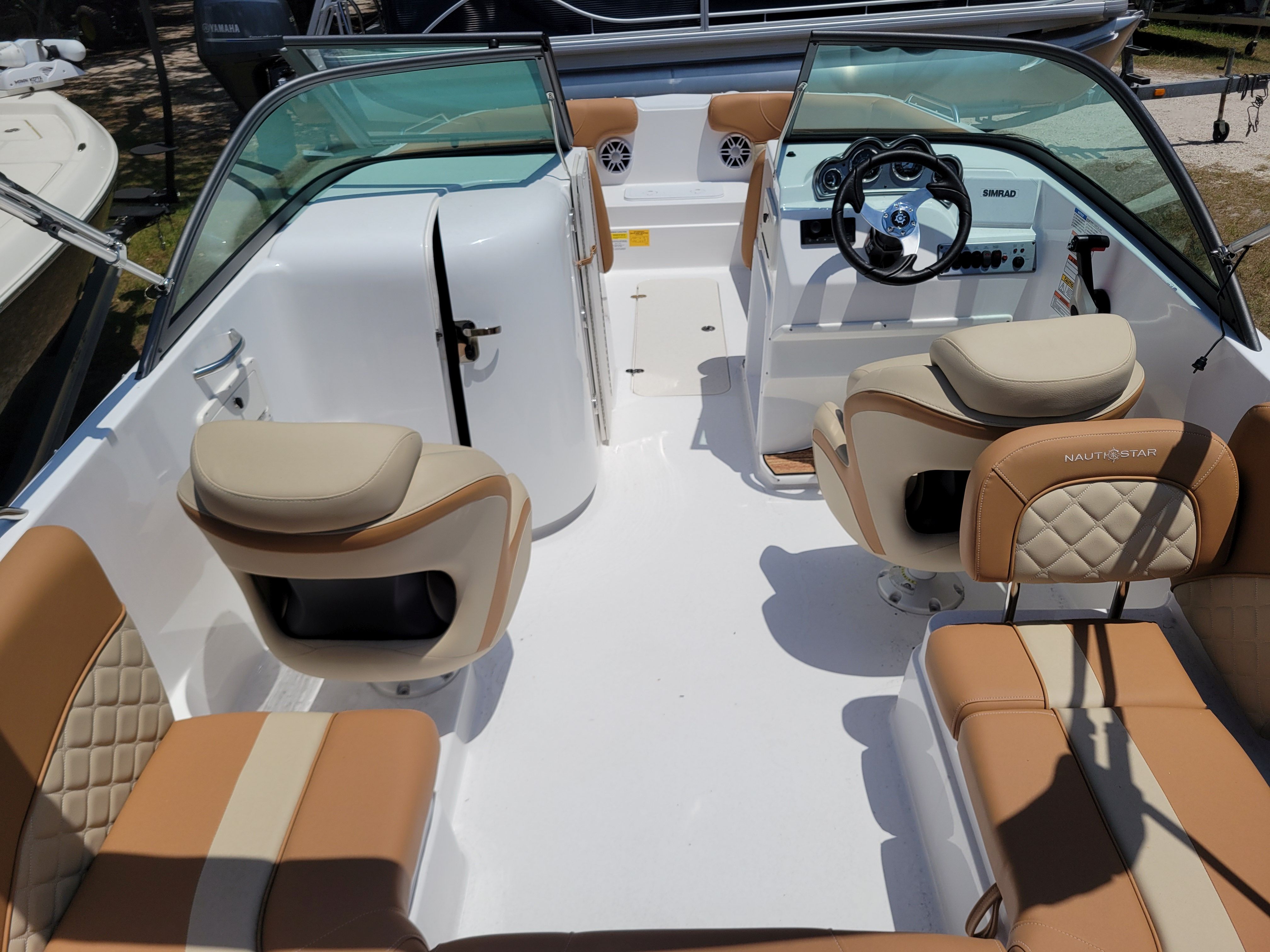 2024 NauticStar 223DC - Photo 4