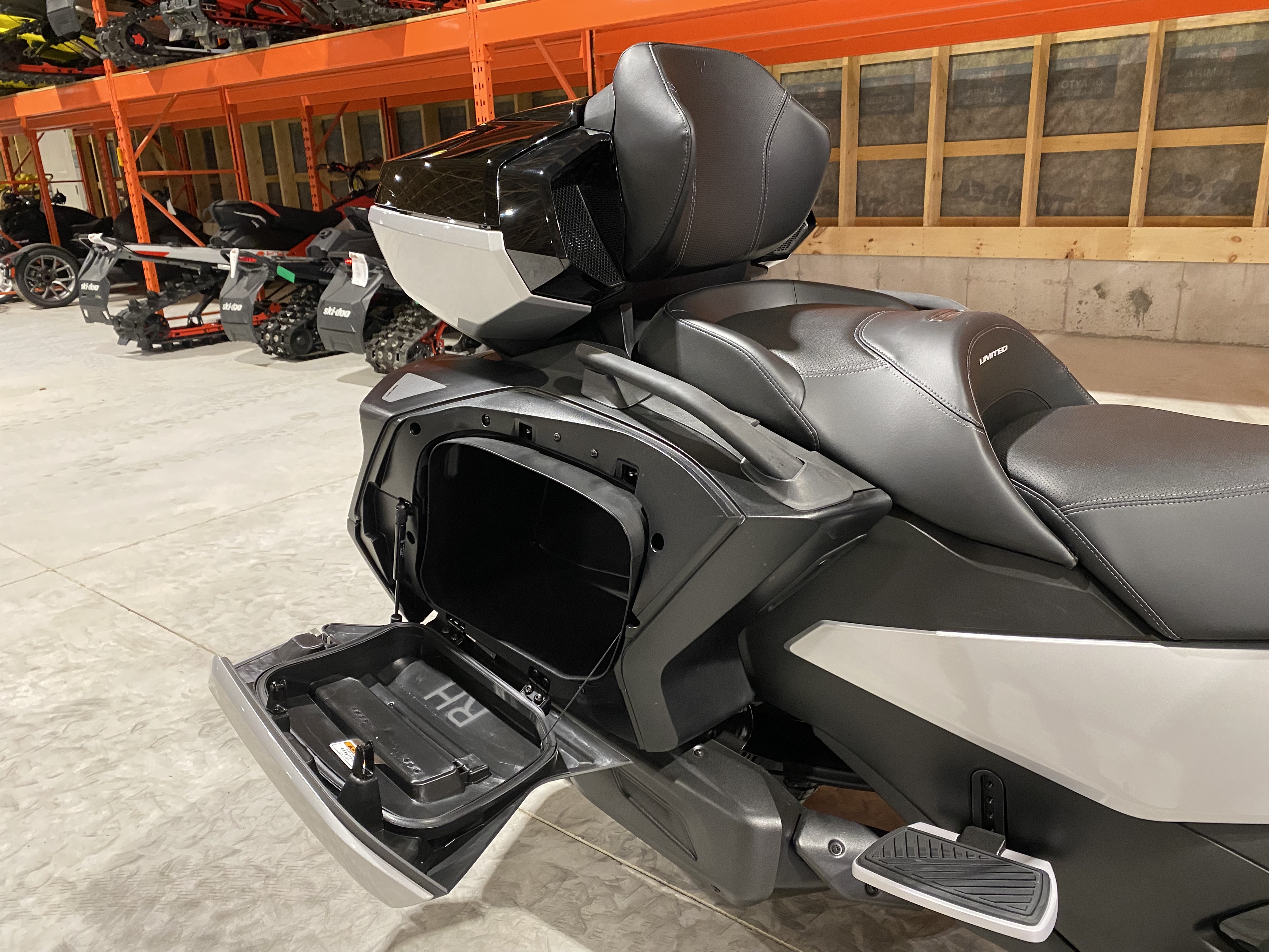 2024 Can-Am Spyder RT Limited - Photo 8