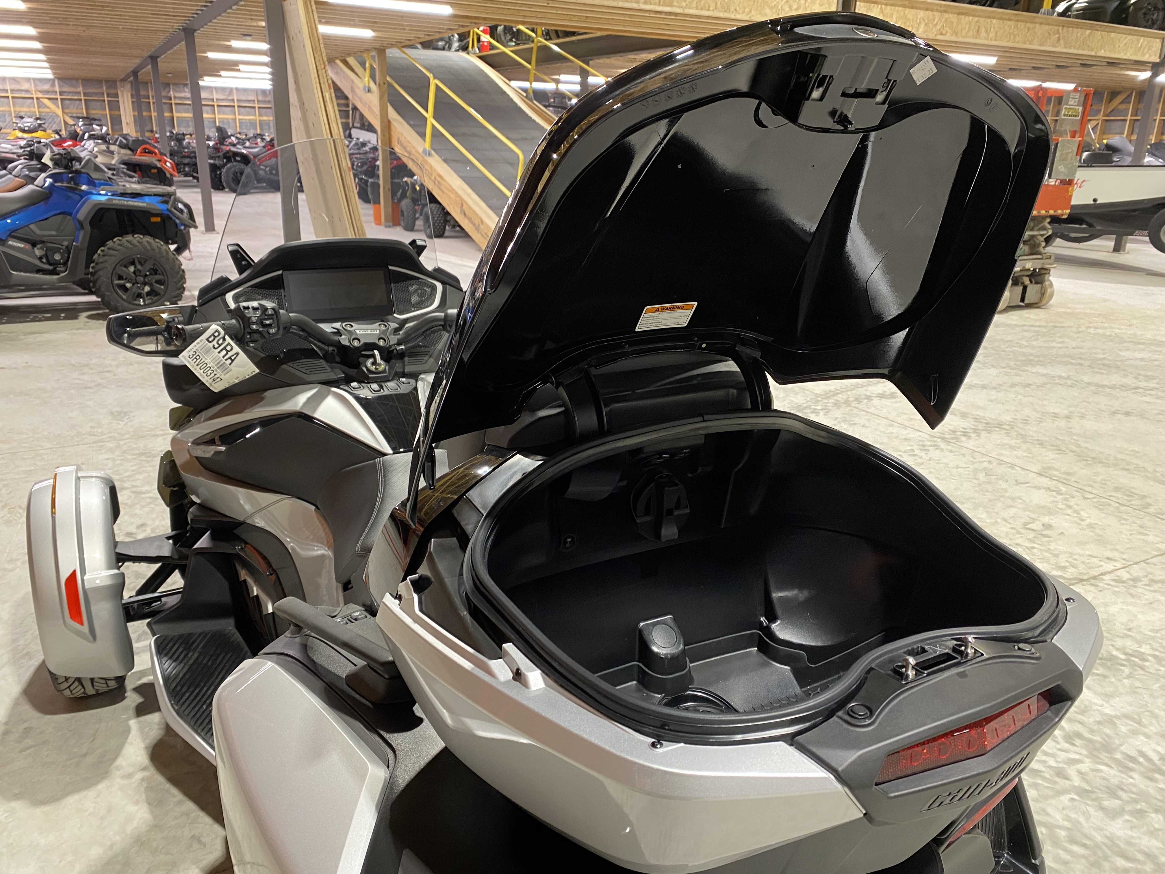 2024 Can-Am Spyder RT Limited - Photo 11
