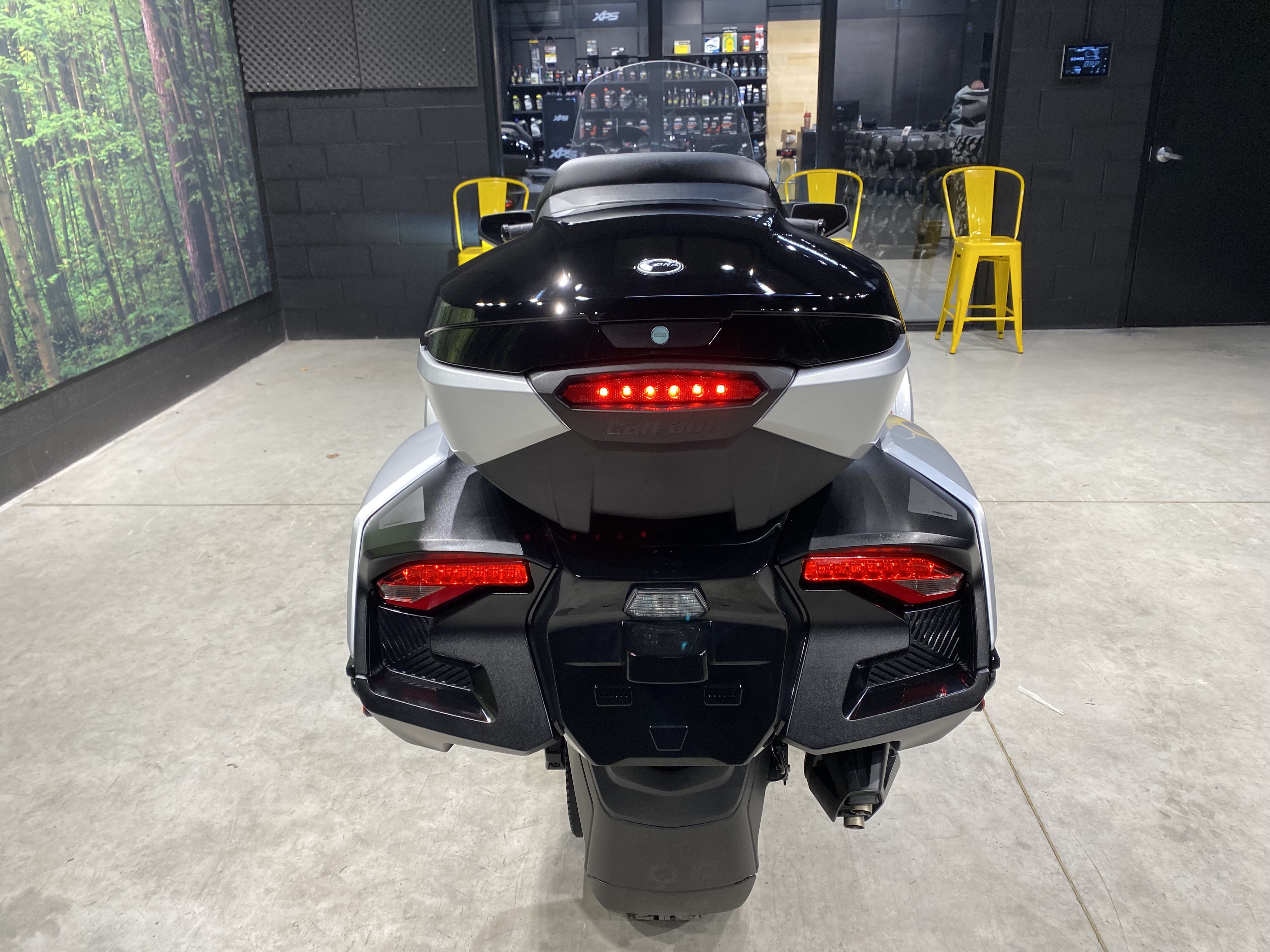 2024 Can-Am Spyder RT Limited - Photo 6
