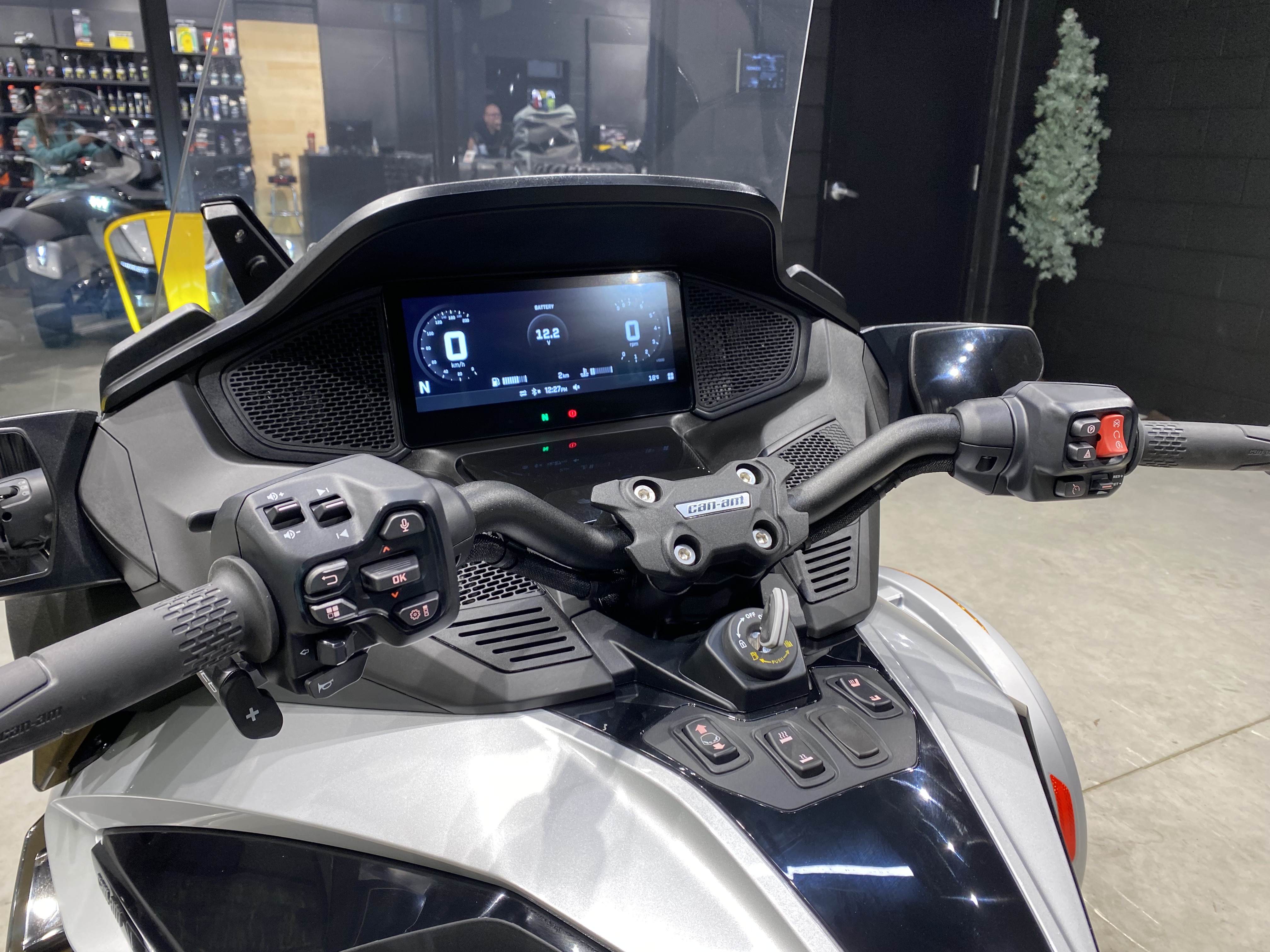 2024 Can-Am Spyder RT Limited - Photo 7