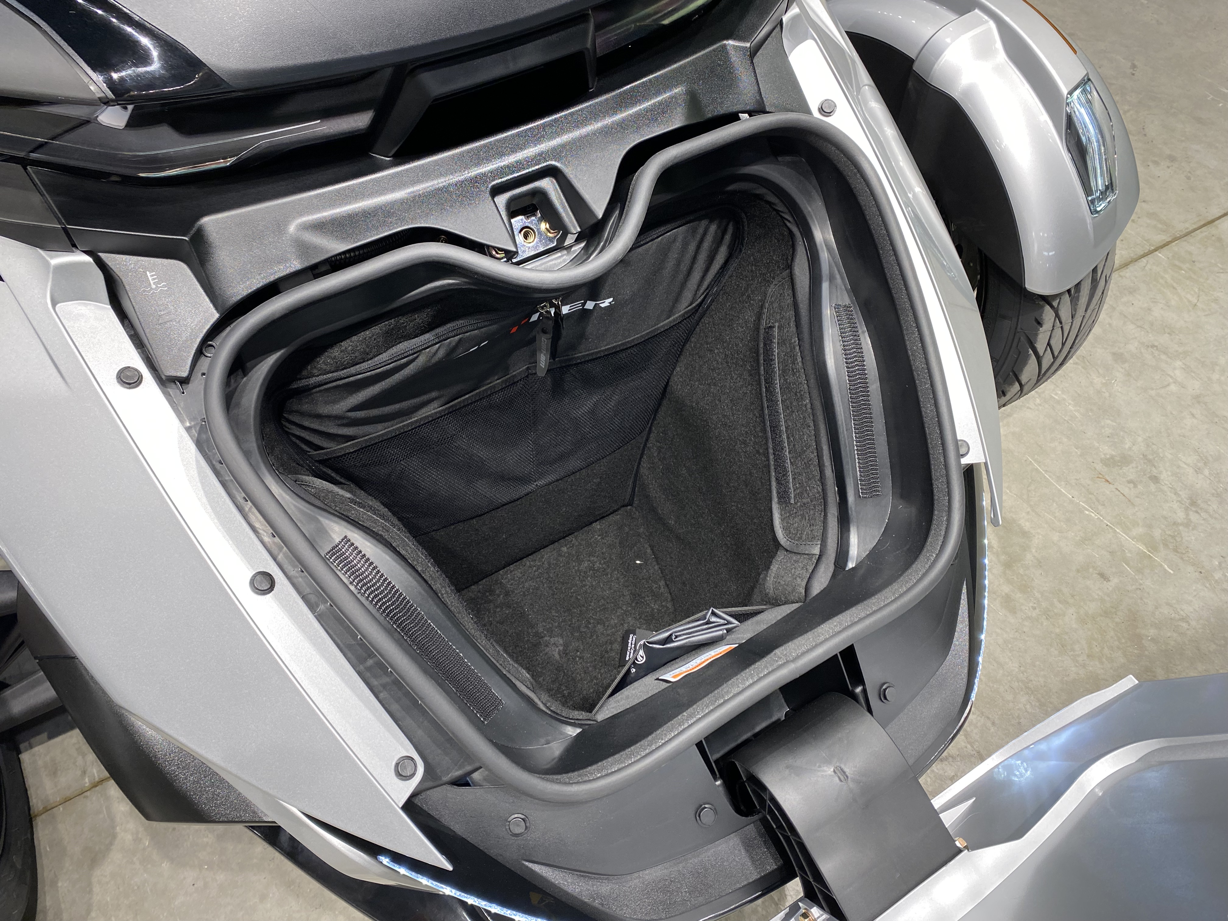 2024 Can-Am Spyder RT Limited - Photo 9