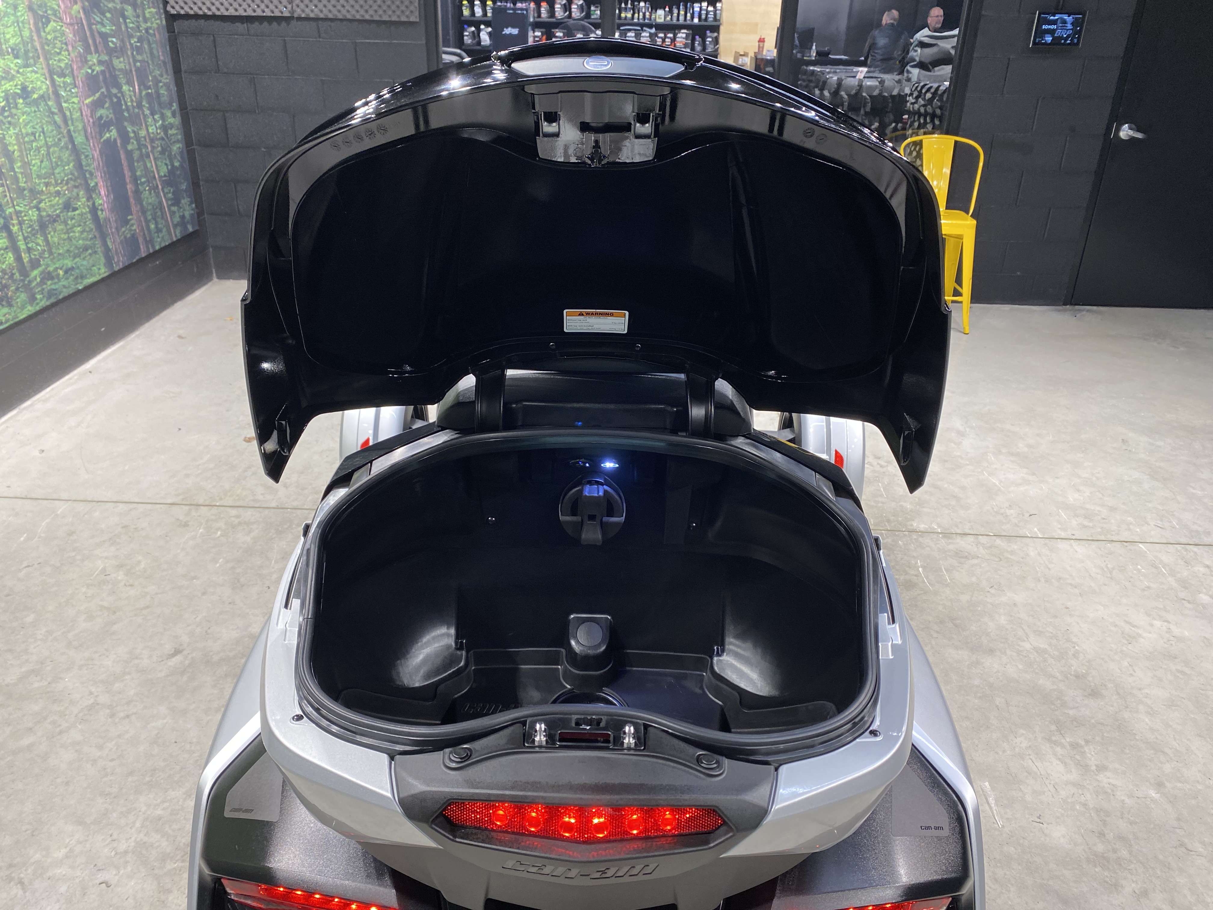 2024 Can-Am Spyder RT Limited - Photo 11