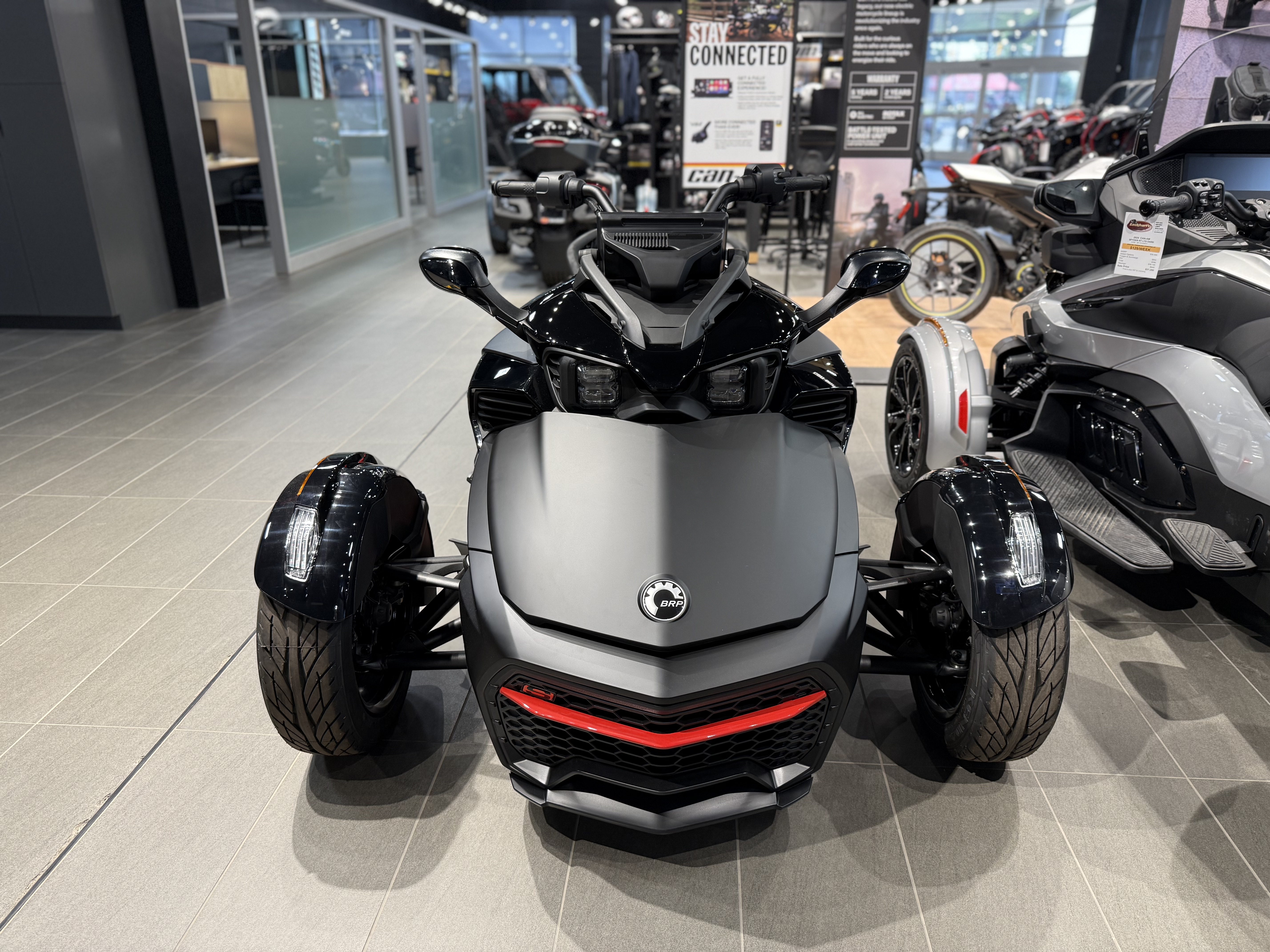 2024 Can-Am Spyder F3 S - Photo 3