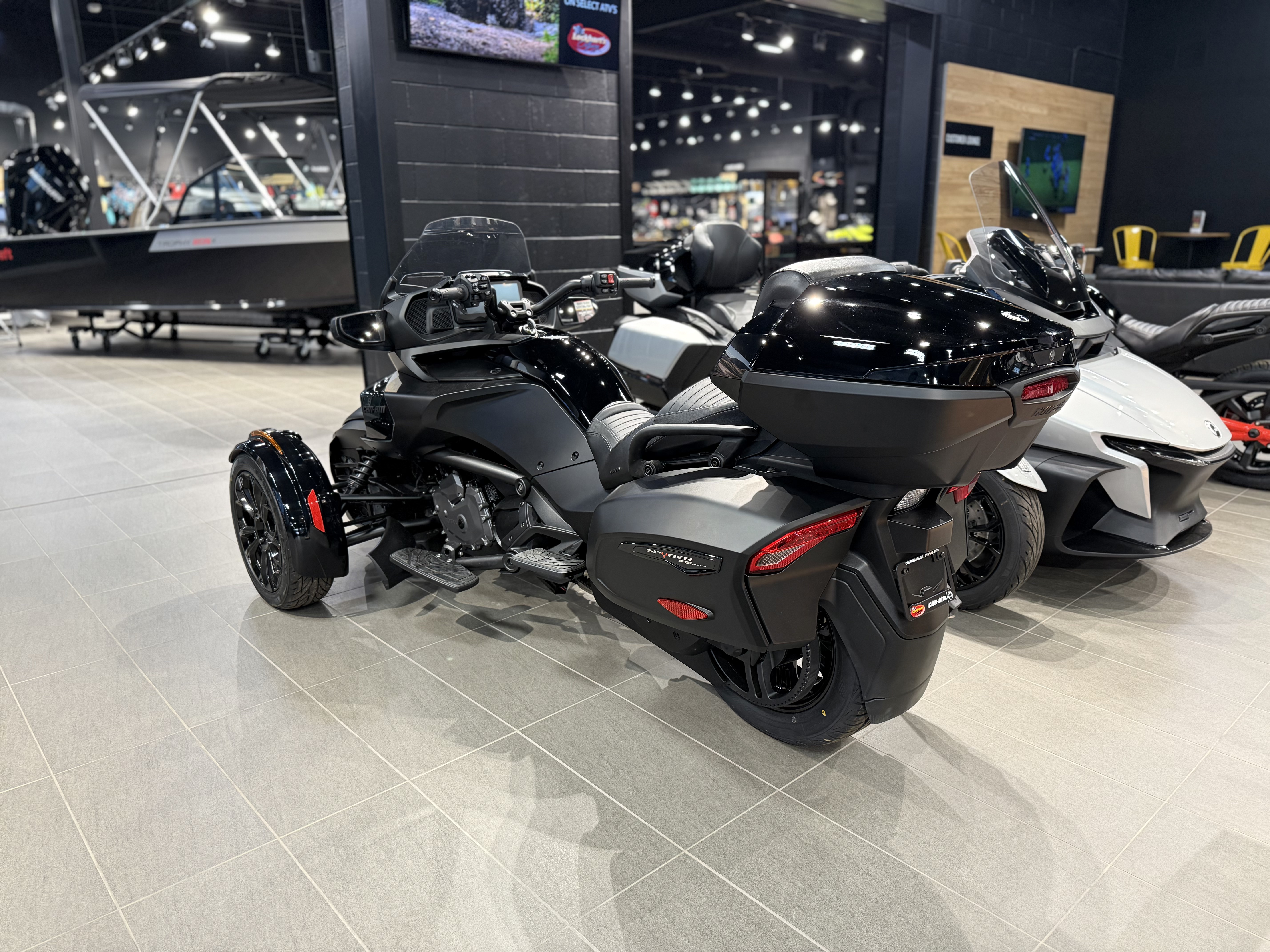 2024 Can-Am Spyder F3 Limited - Photo 4