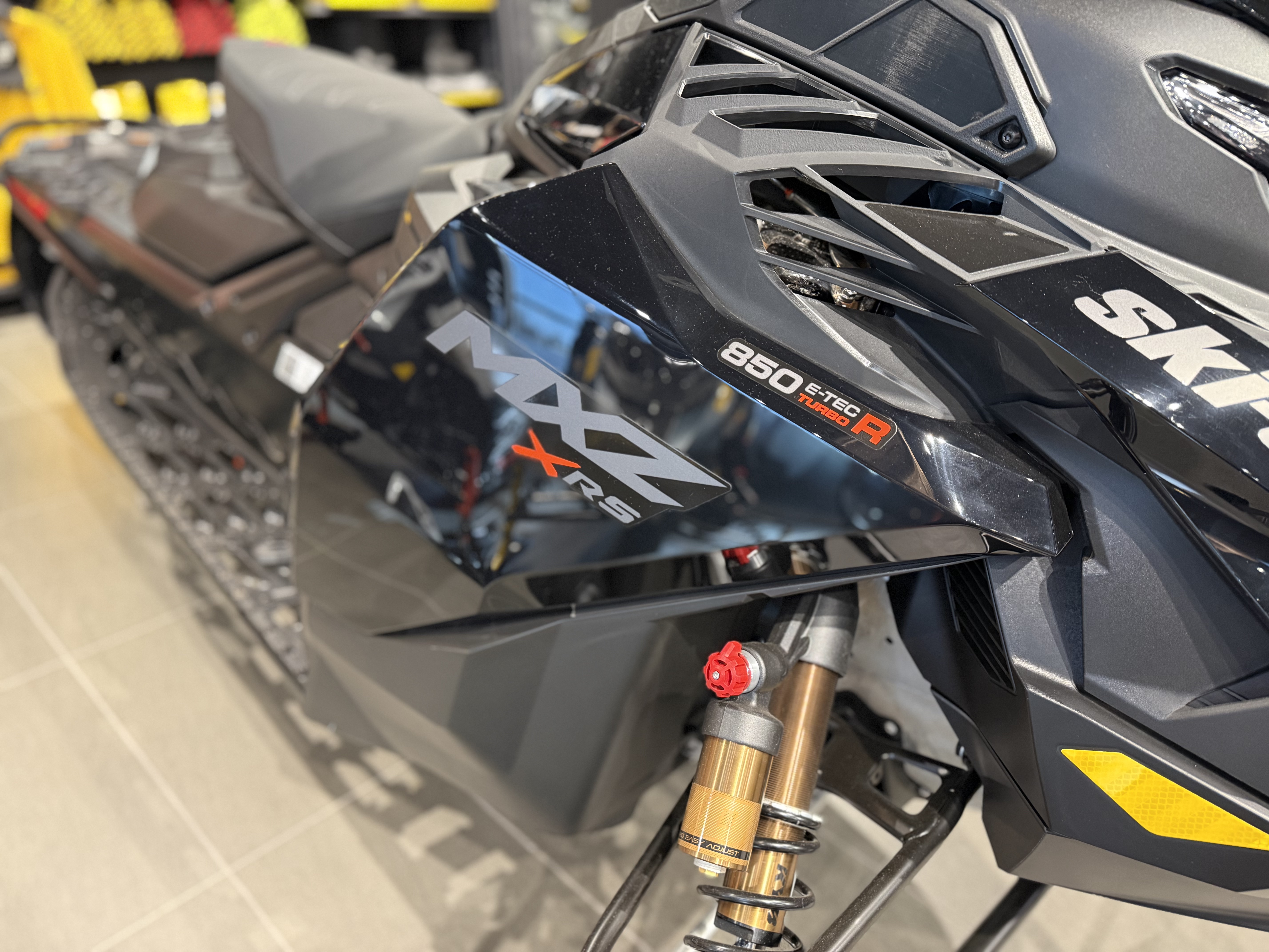 2025 Ski-Doo MXZ XRS With Competition Package 850 E-TEC Turbo R - Photo 3