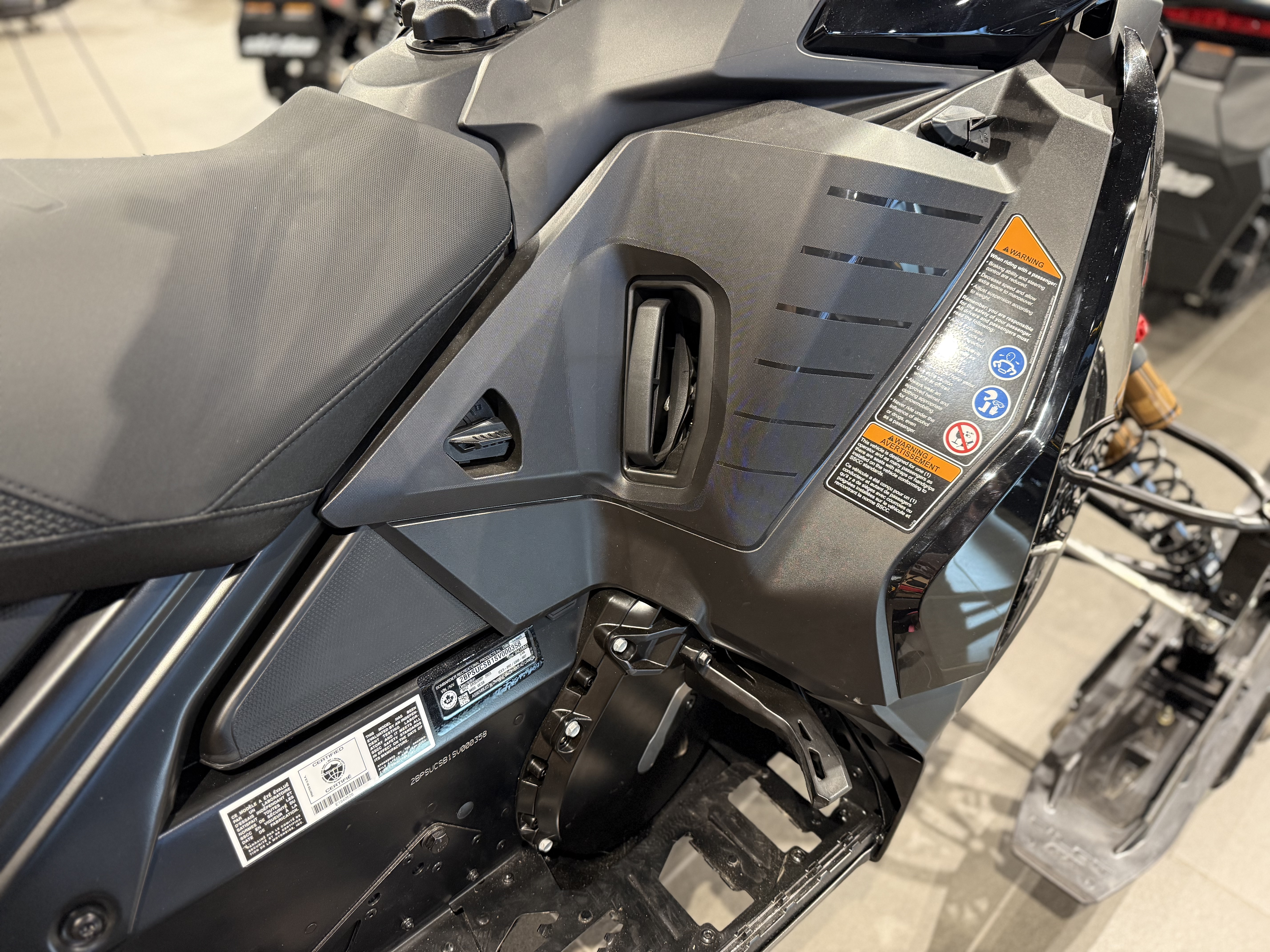 2025 Ski-Doo MXZ XRS With Competition Package 850 E-TEC Turbo R - Photo 6