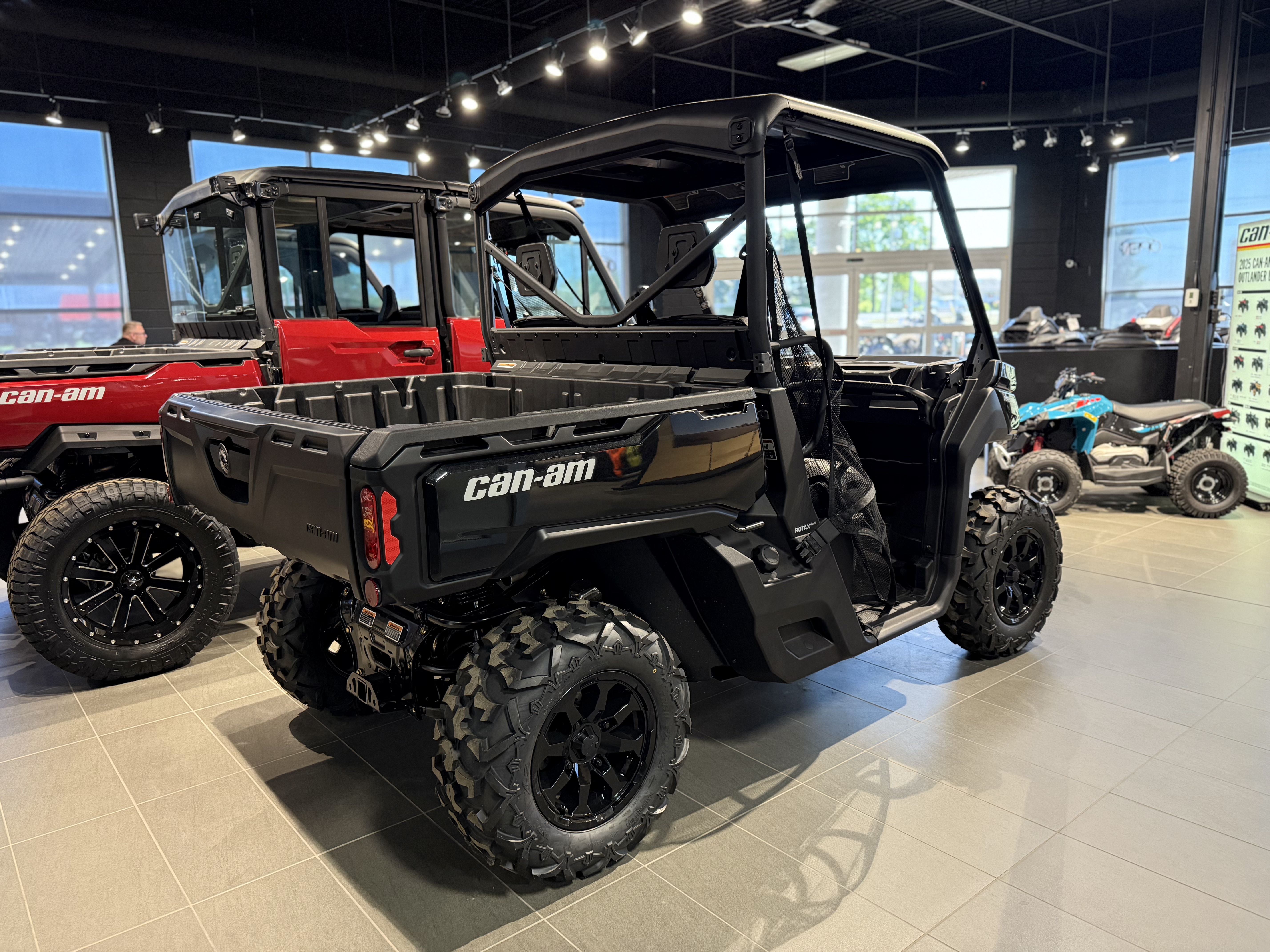 2025 Can-Am Defender XT HD9 - Photo 3
