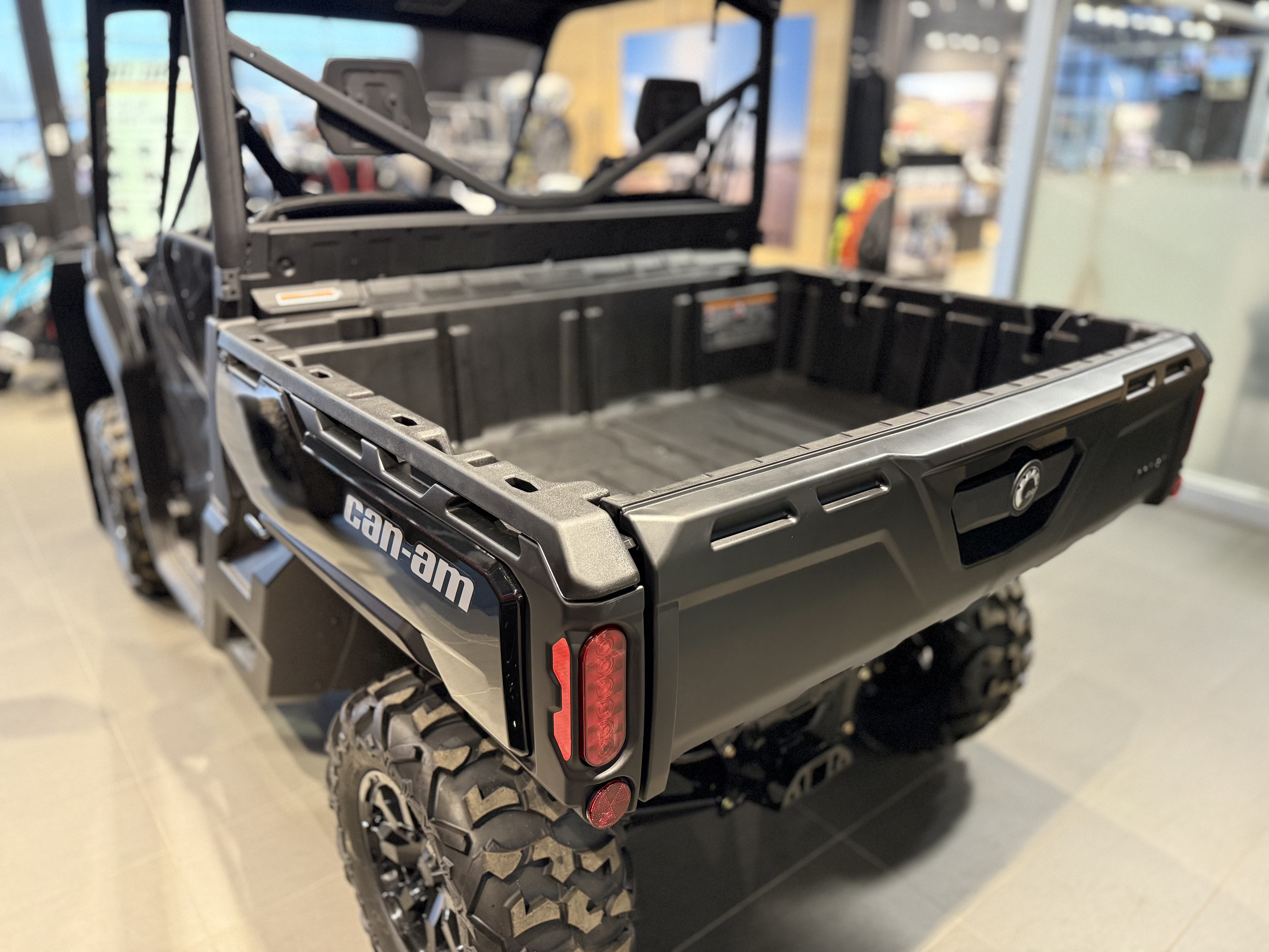2025 Can-Am Defender XT HD9 - Photo 6