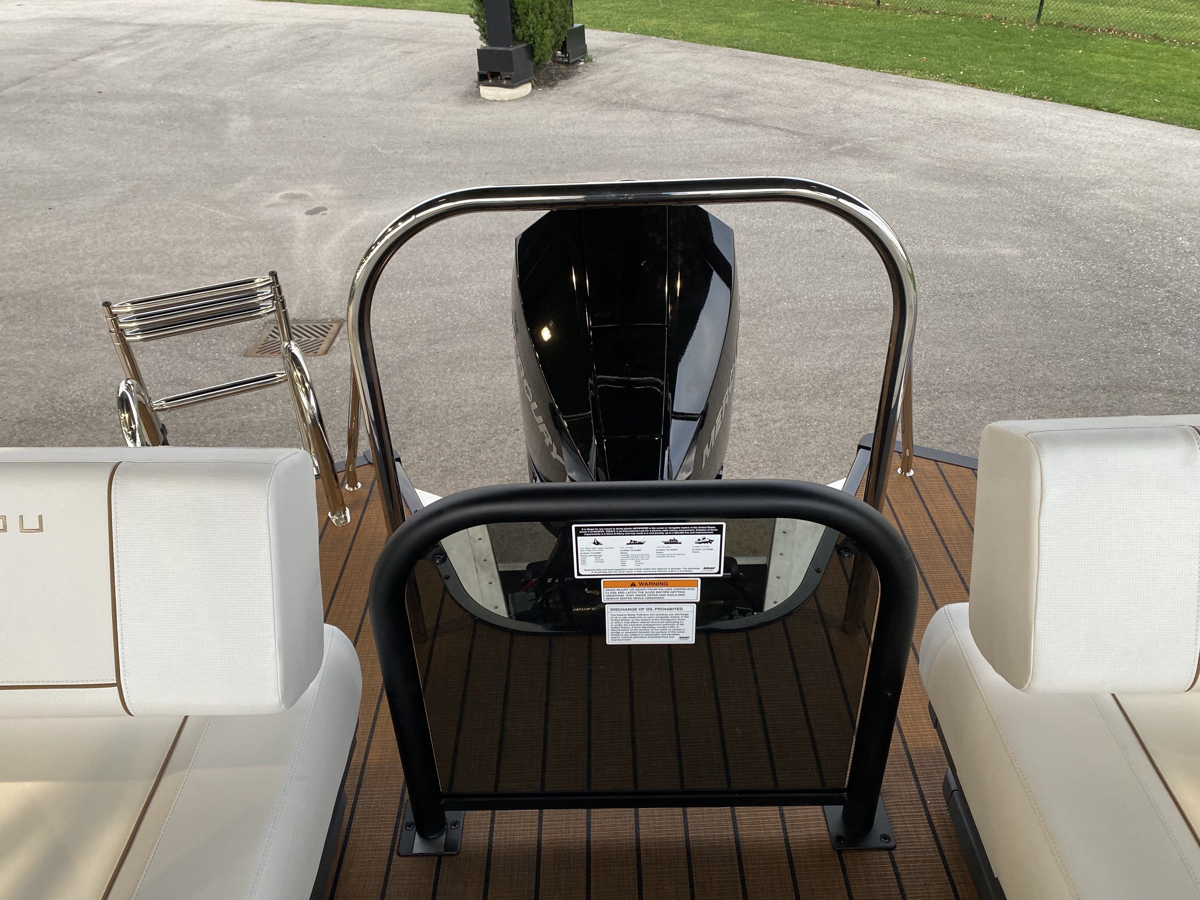 2025 Manitou 24' Explore Navigator w/ Mercury 200 XL - Photo 9