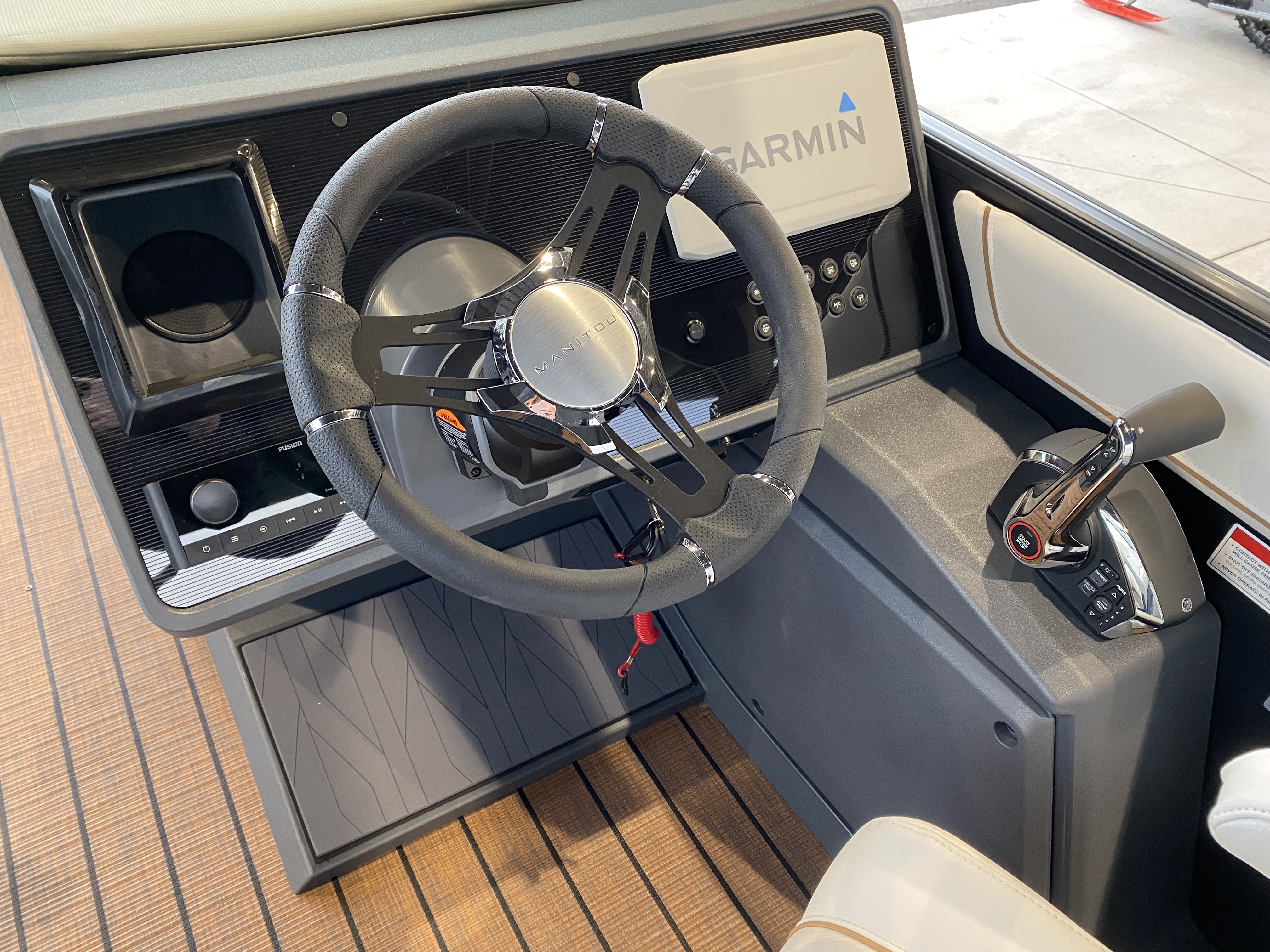 2025 Manitou 24' Explore Navigator w/ Mercury 200 XL - Photo 11