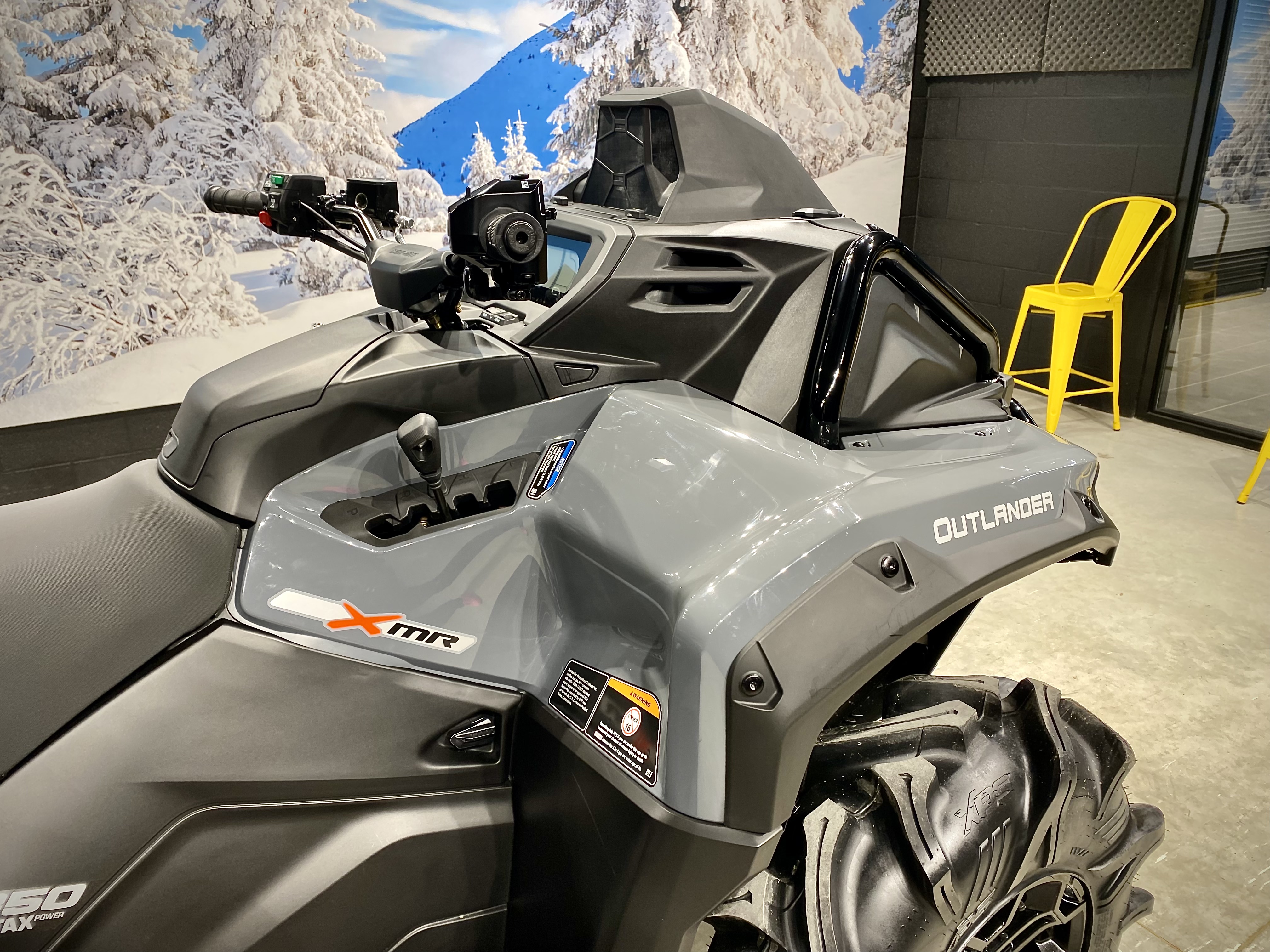 2025 Can-Am Outlander XMR 850 - Stealth Edition - Photo 7