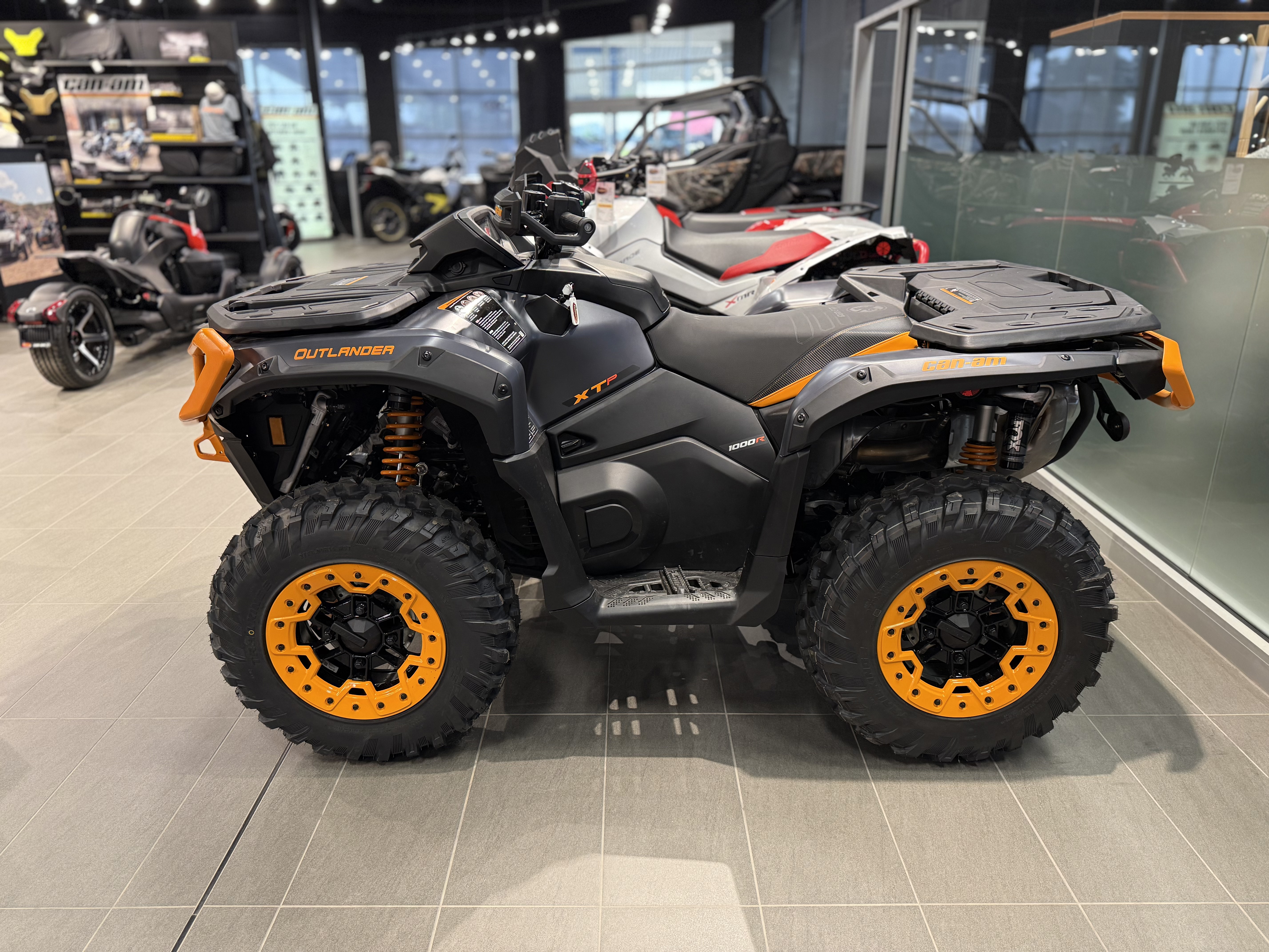 2025 Can-Am Outlander XT-P 1000R - Photo 4