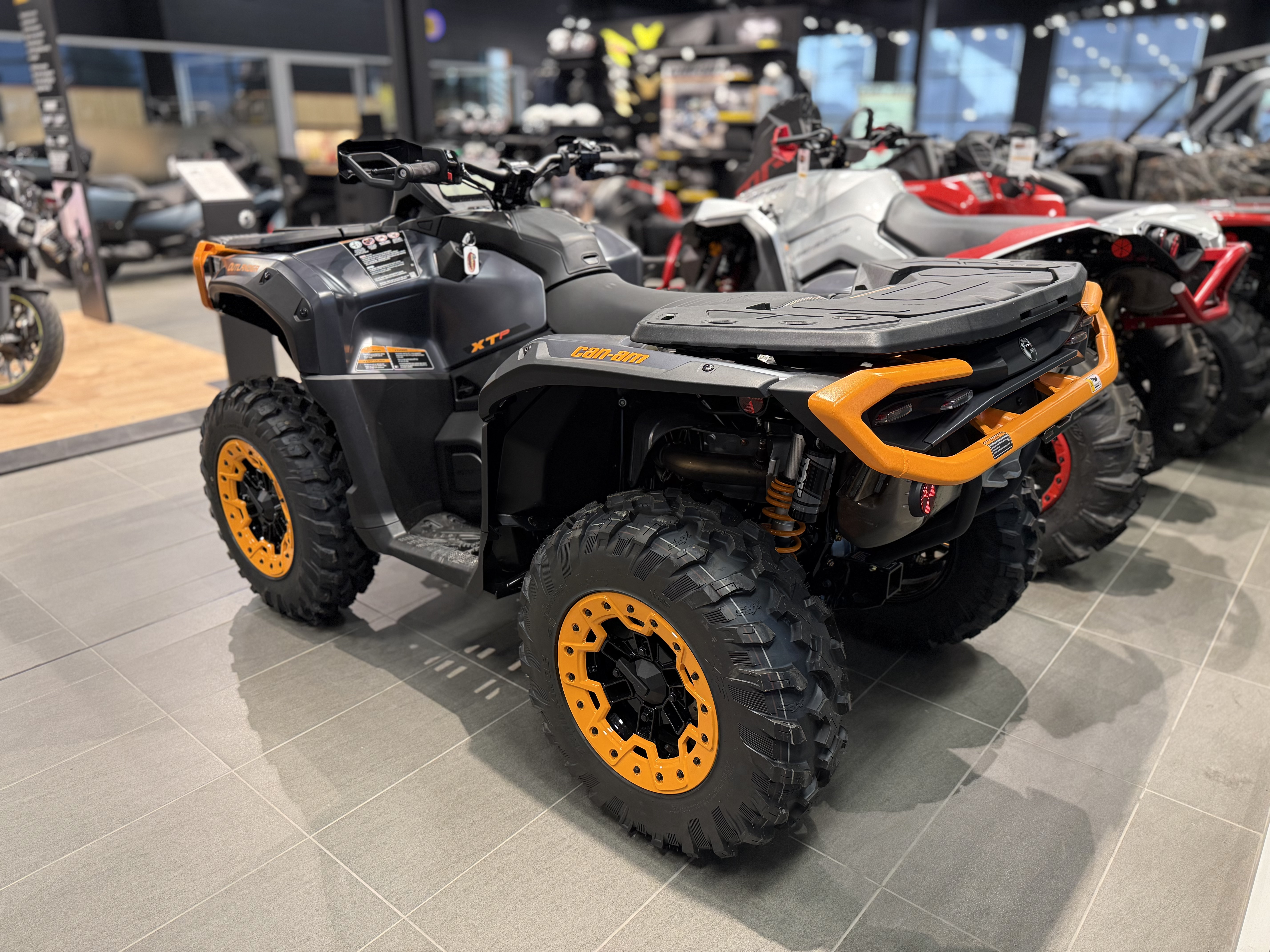 2025 Can-Am Outlander XT-P 1000R - Photo 5