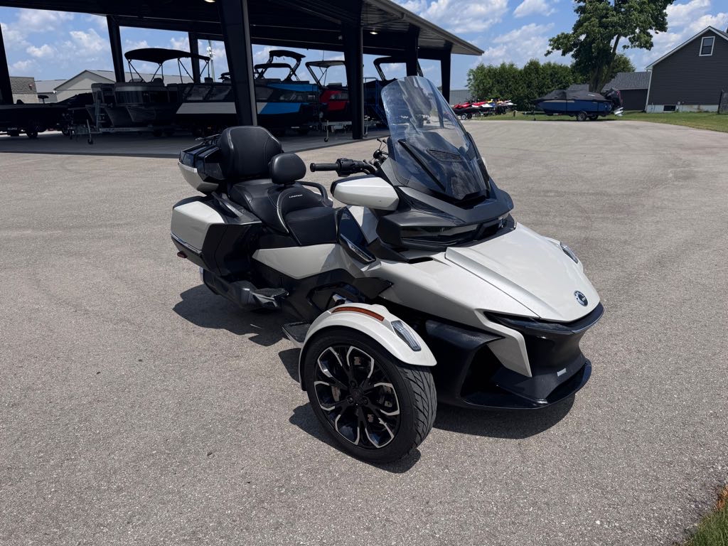 2021 Can-Am Spyder RT Limited - Chrome Edition