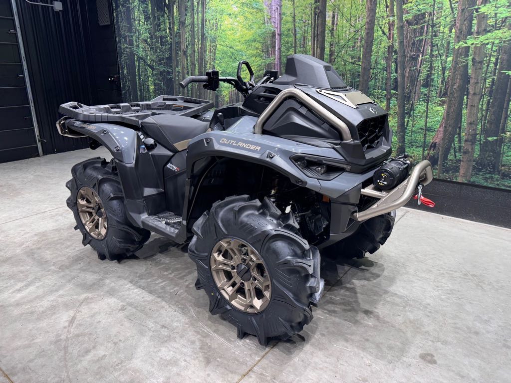 2026 Can-Am OUTLANDER XMR 1000R - Photo 16