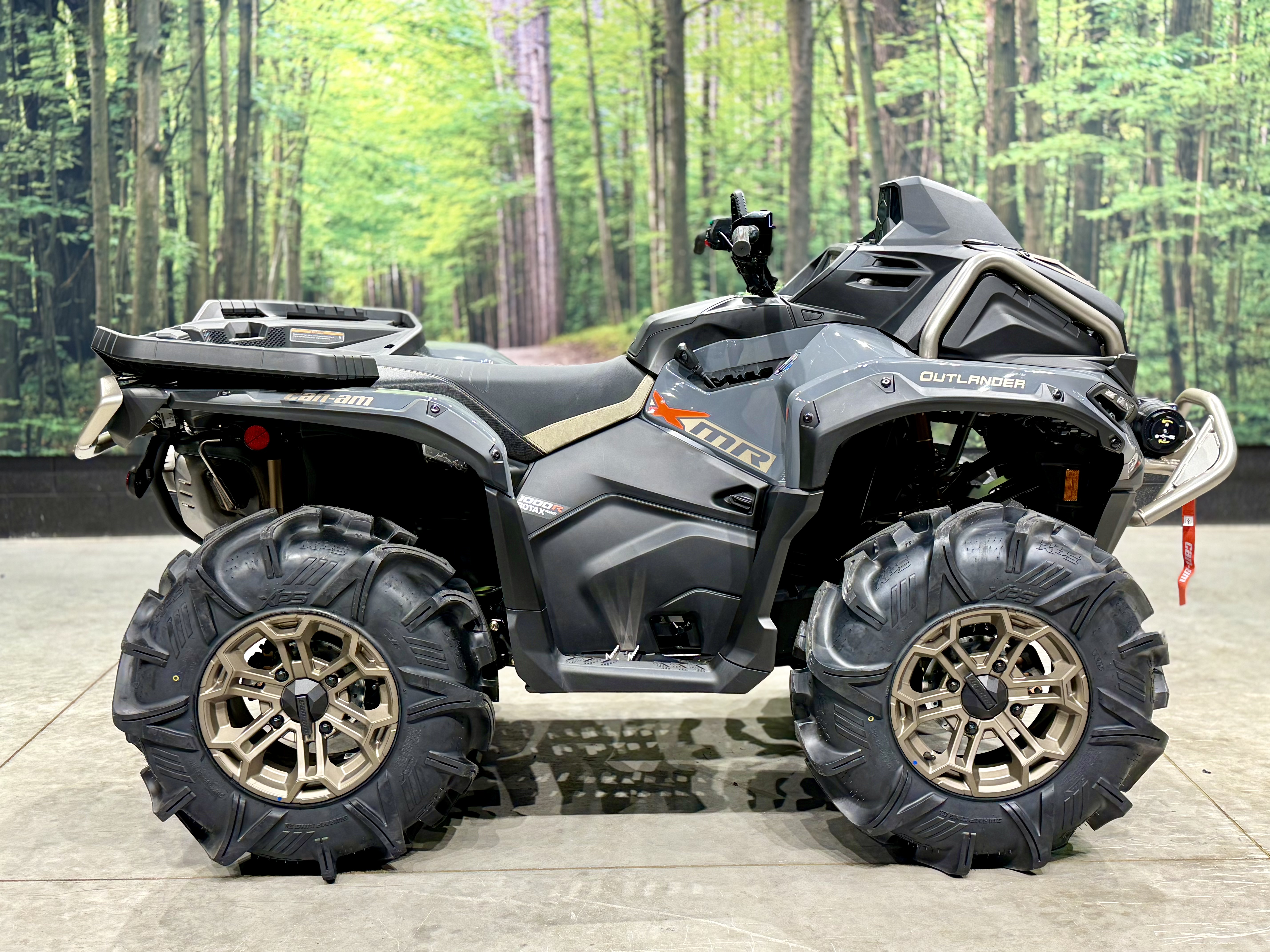 2026 Can-Am OUTLANDER XMR 1000R - Photo 4