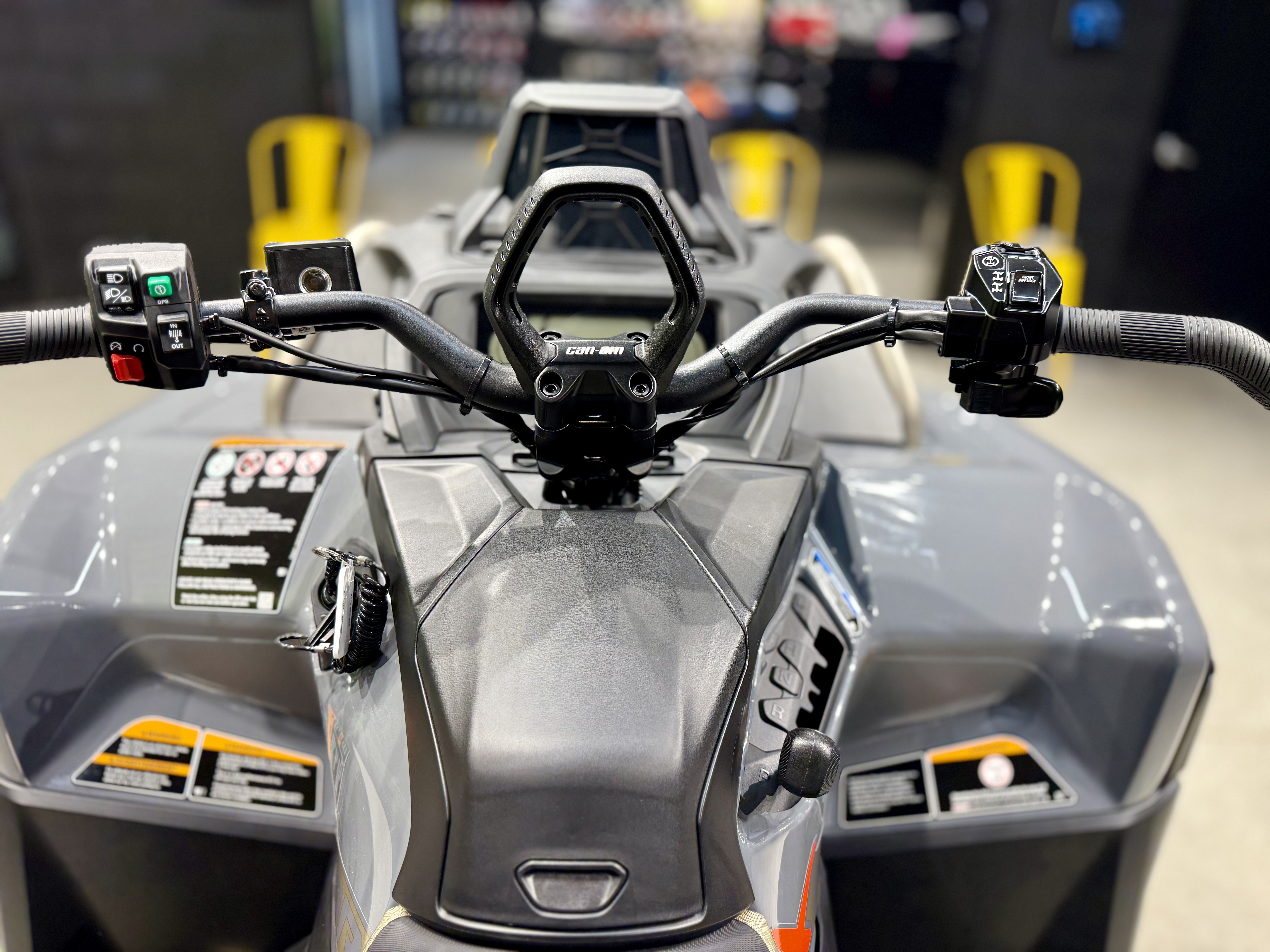 2026 Can-Am OUTLANDER XMR 1000R - Photo 15