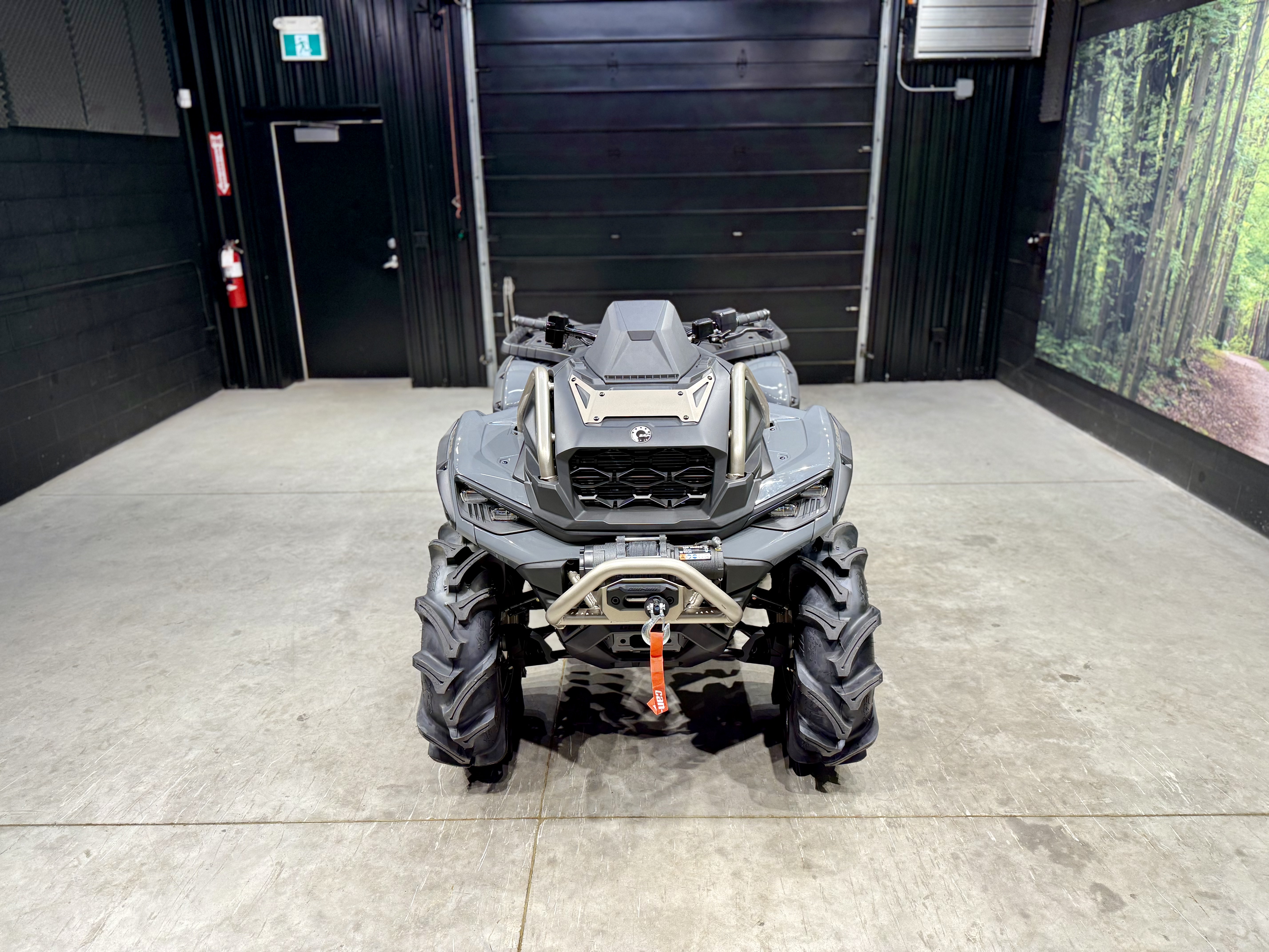 2026 Can-Am OUTLANDER XMR 850 - Photo 8