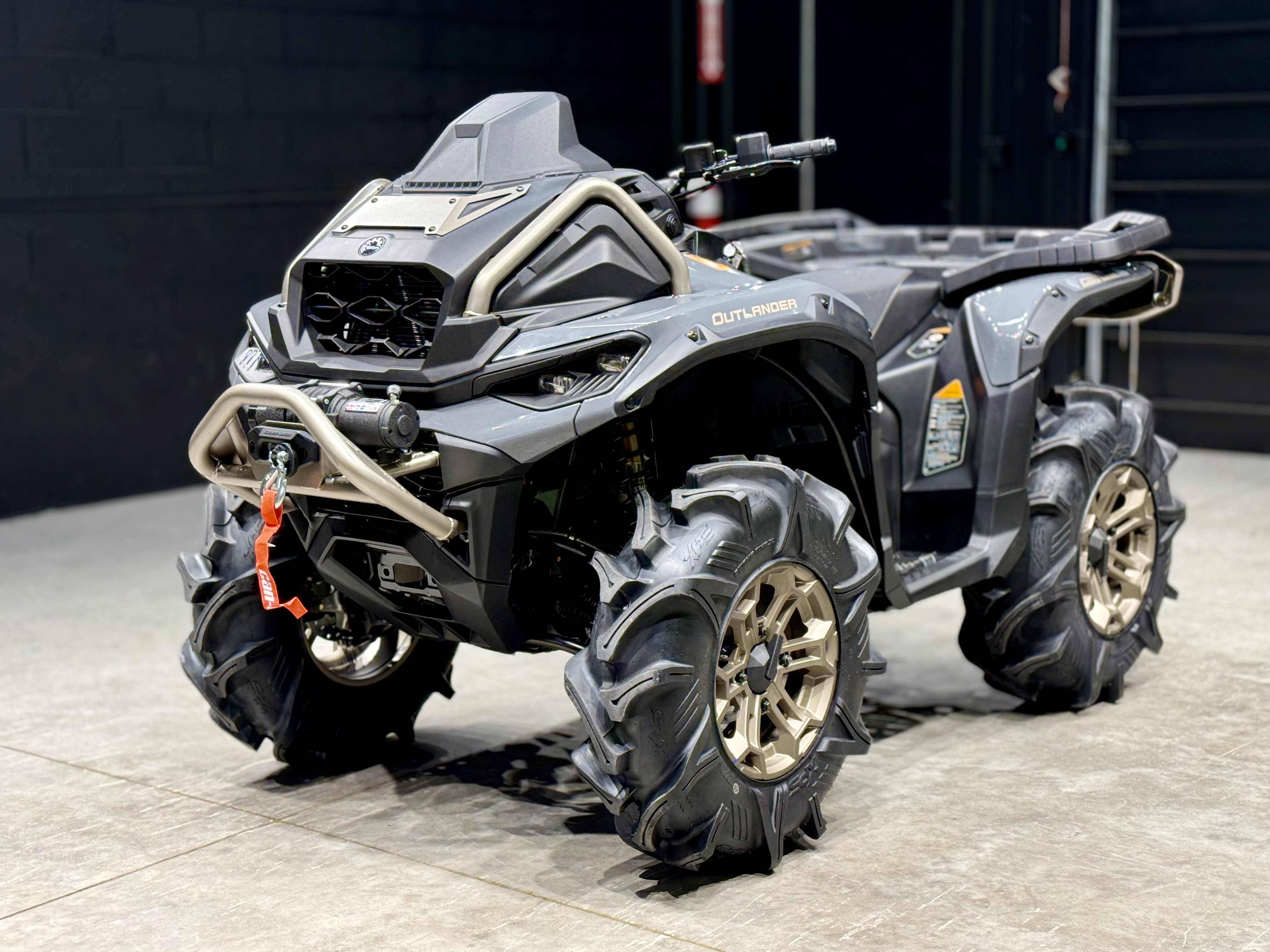 2026 Can-Am OUTLANDER XMR 850 - Photo 11